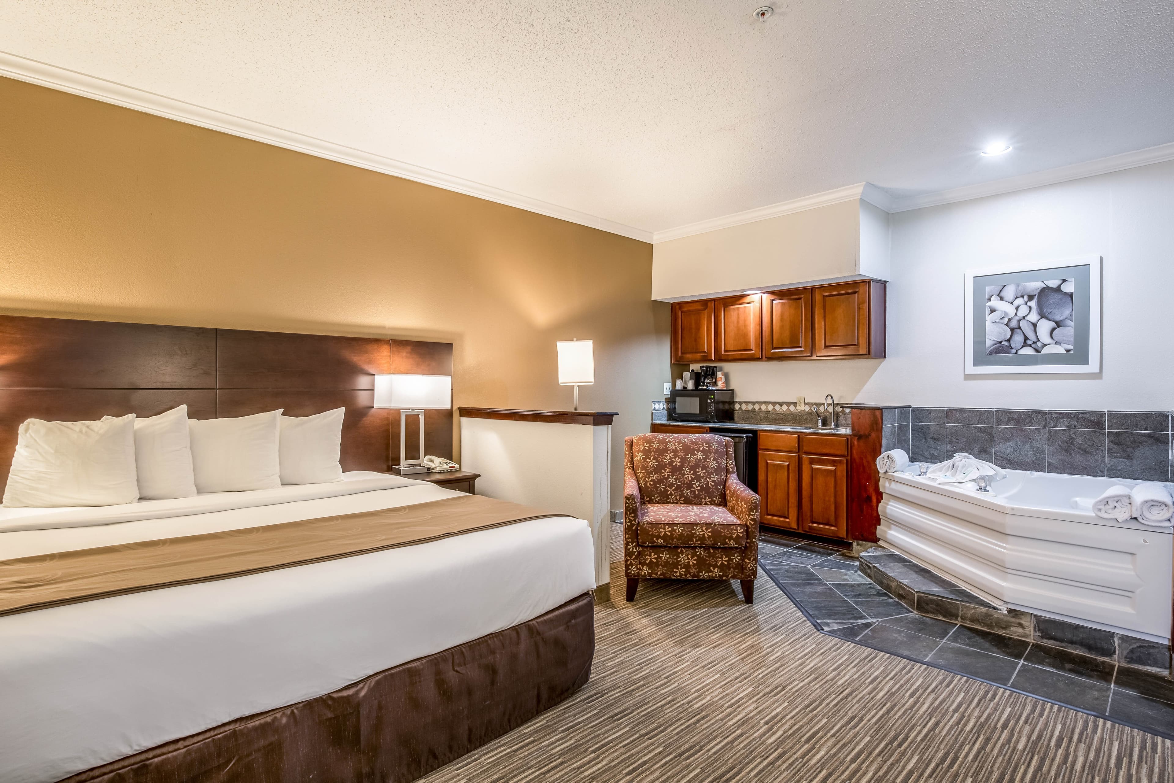 Quality Inn & Suites Seabrook- NASA- Kemah — 17