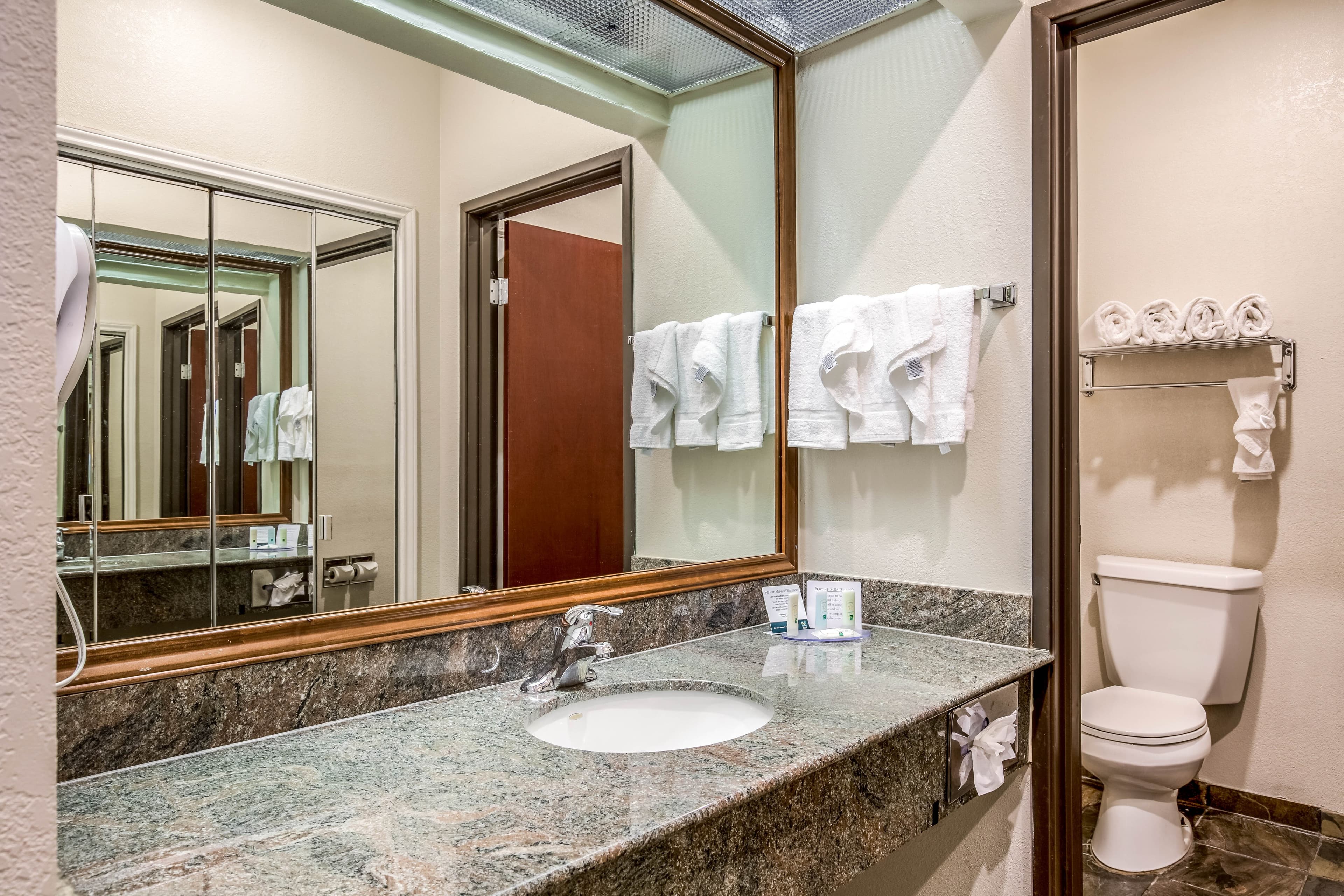 Quality Inn & Suites Seabrook- NASA- Kemah — 24