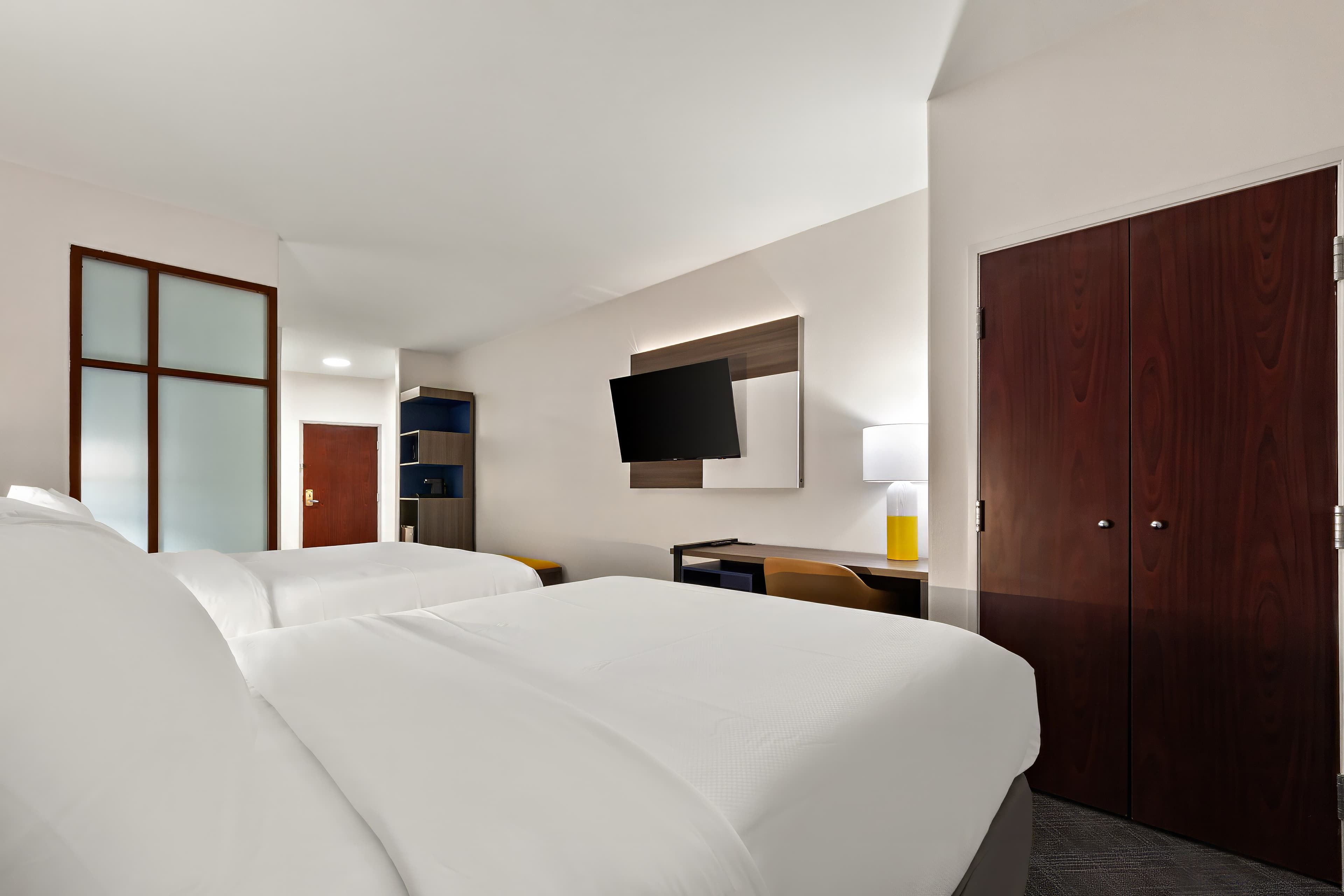 Comfort Suites Bastrop — 16