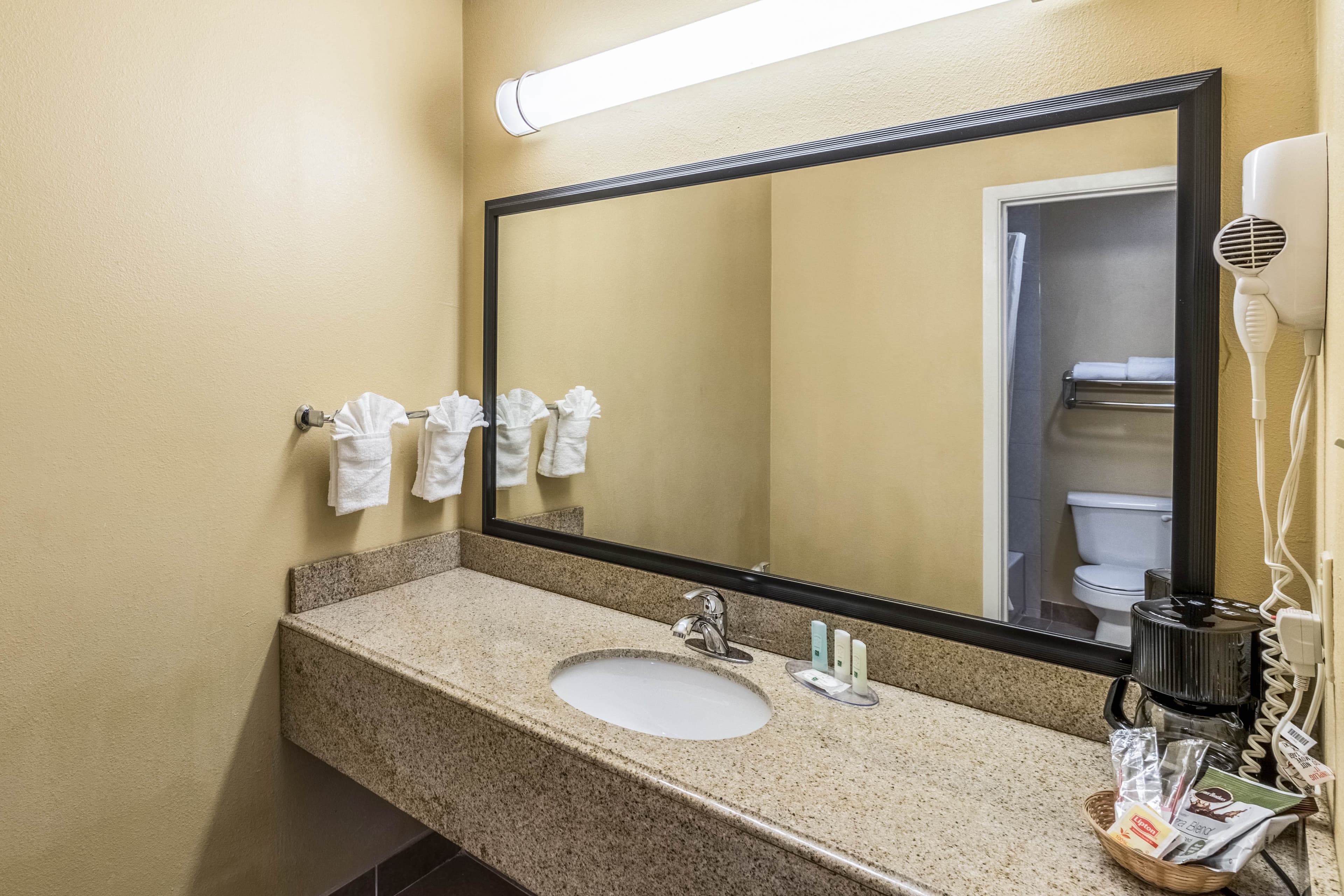 Quality Inn Corsicana — 19