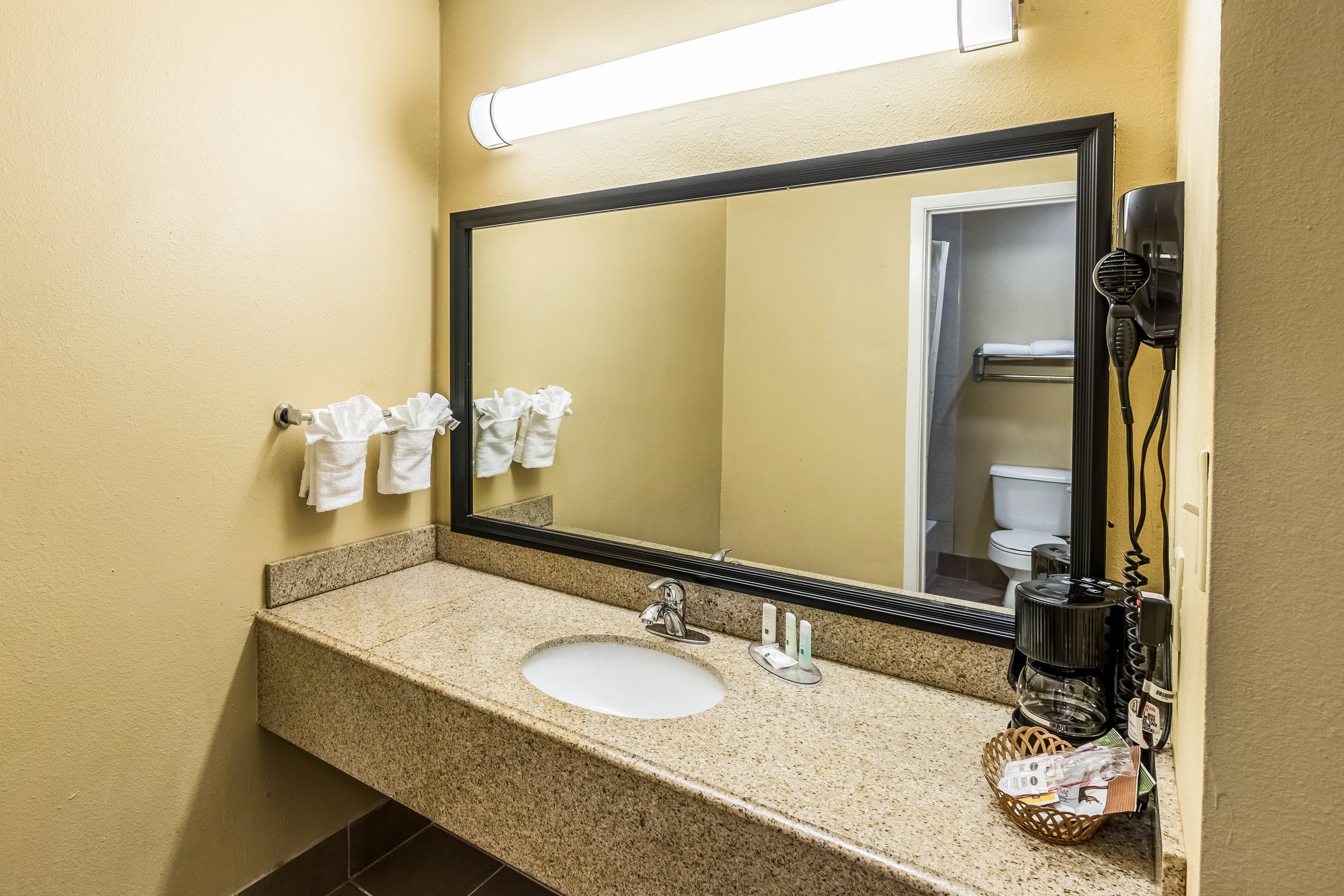 Quality Inn Corsicana — 35