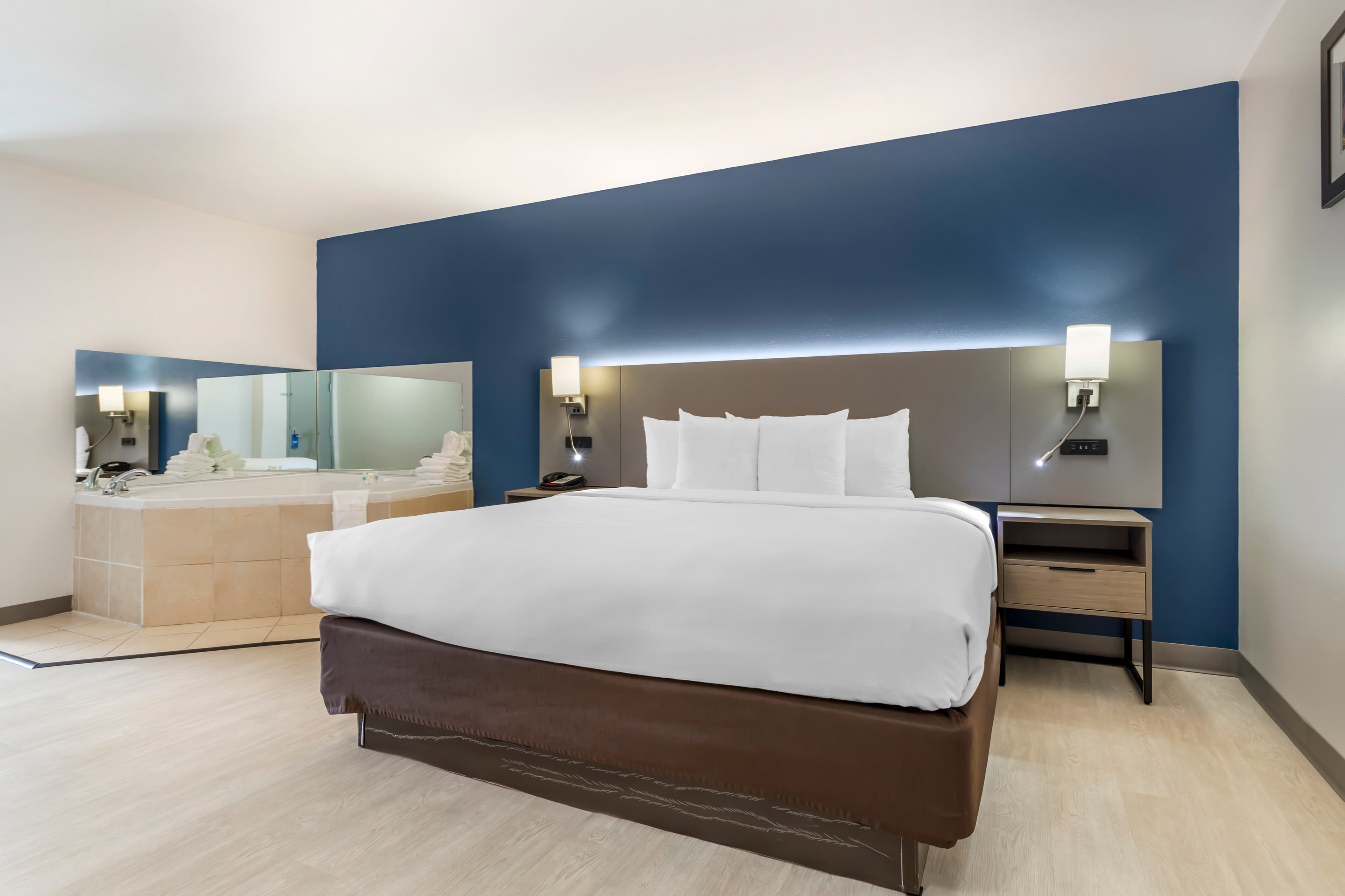 Comfort Inn & Suites Houston FM1960 - Champions — 10