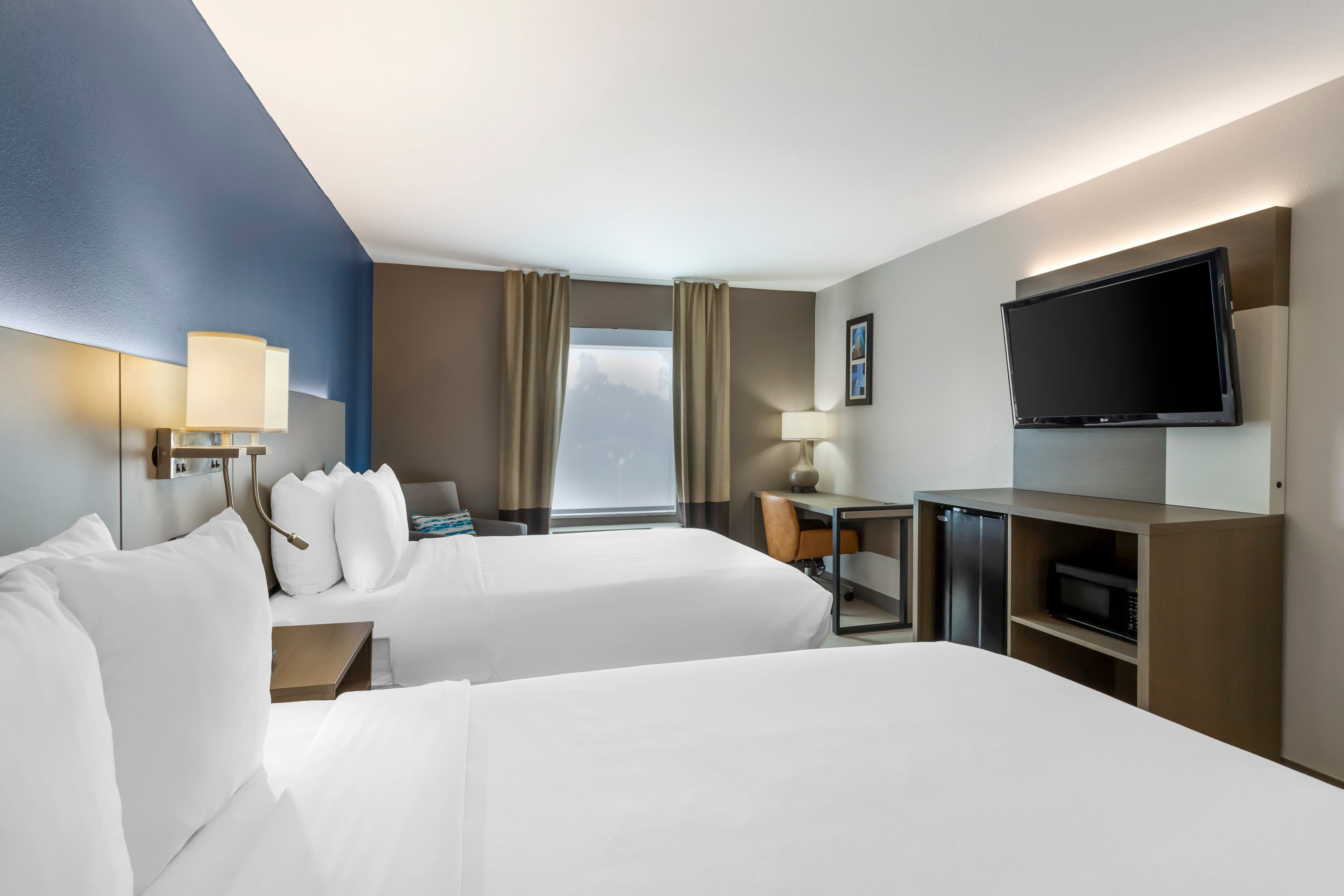 Comfort Inn & Suites Houston FM1960 - Champions — 20