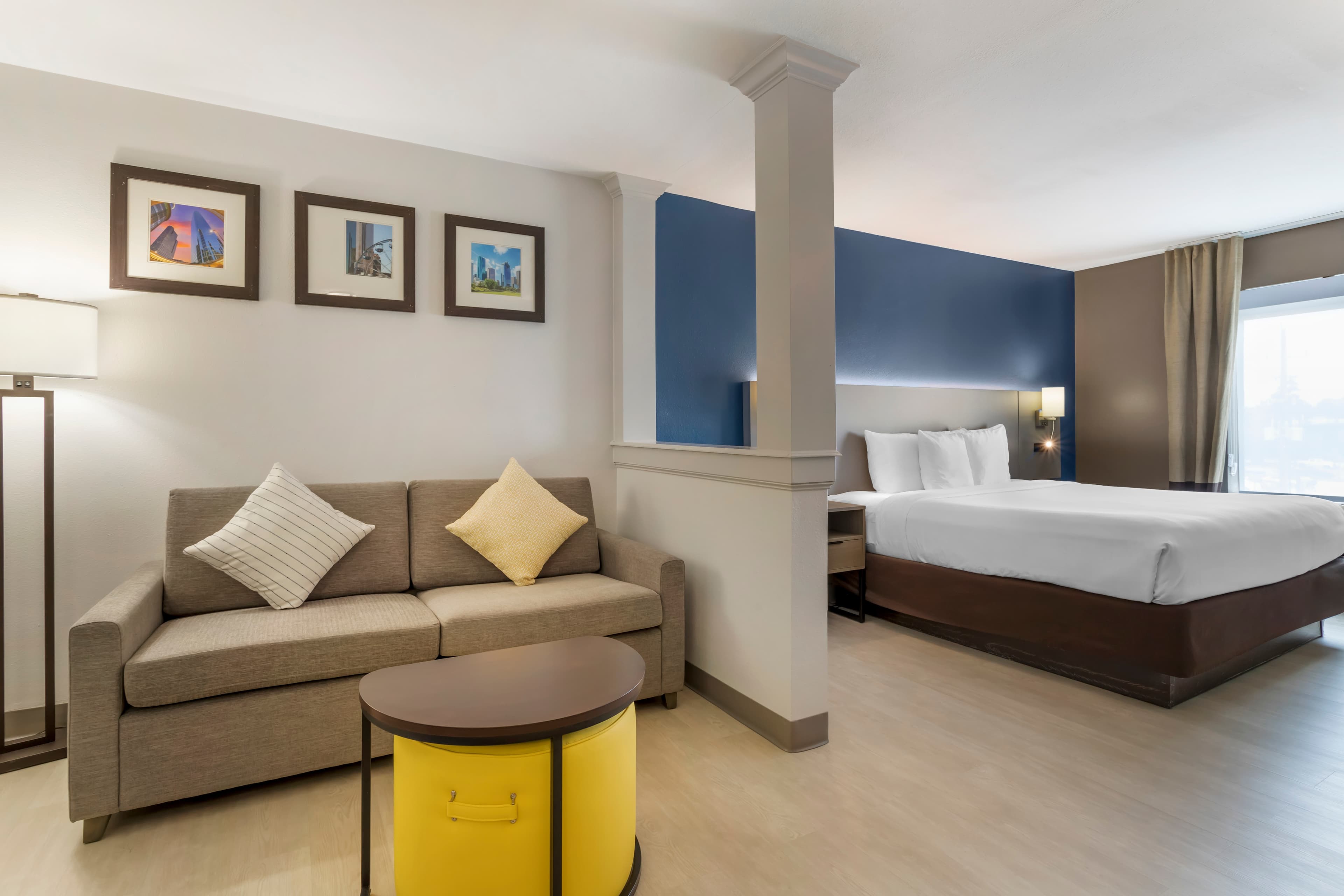 Comfort Inn & Suites Houston FM1960 - Champions — 23