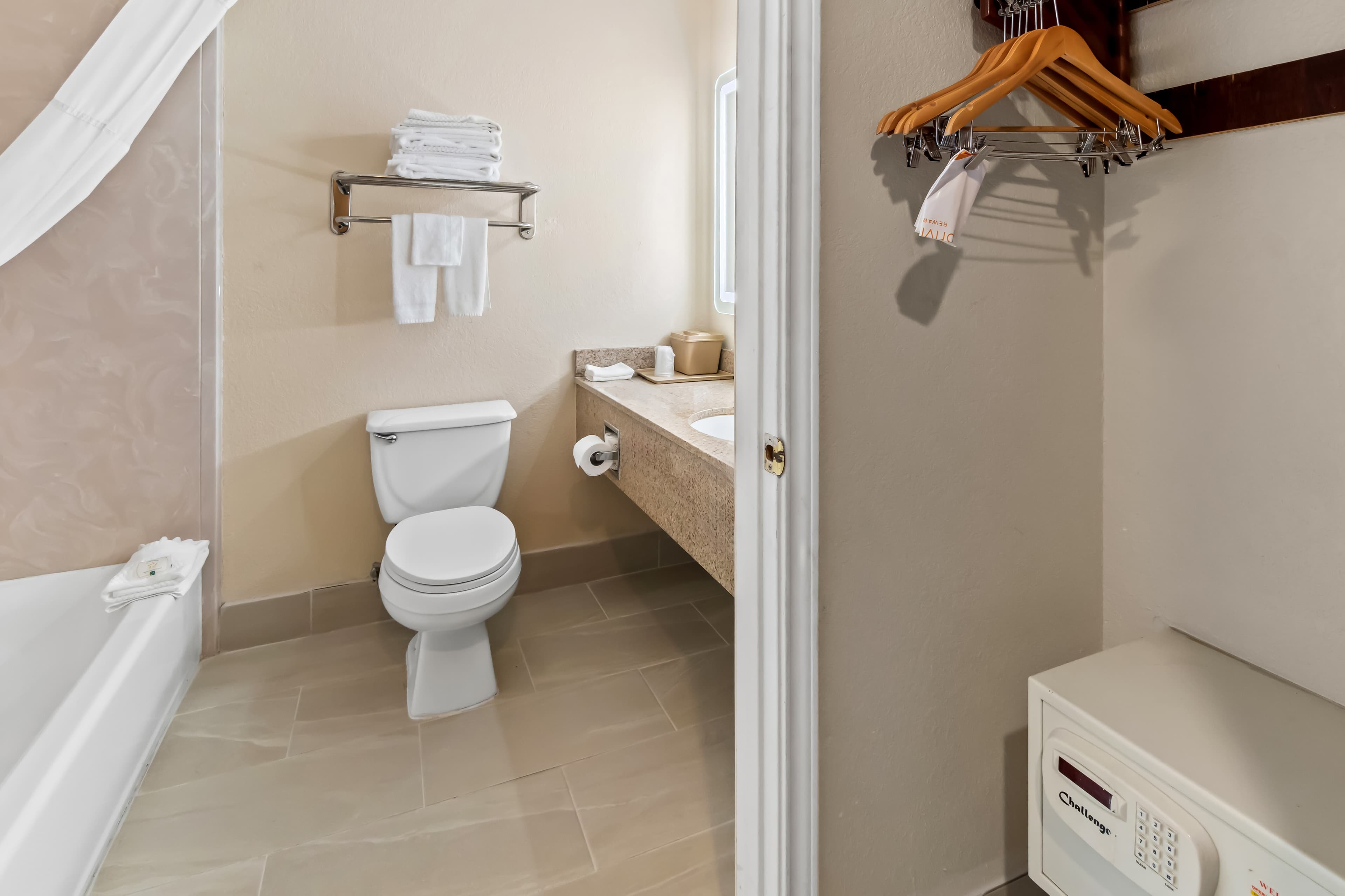 Quality Inn & Suites - Granbury — 28
