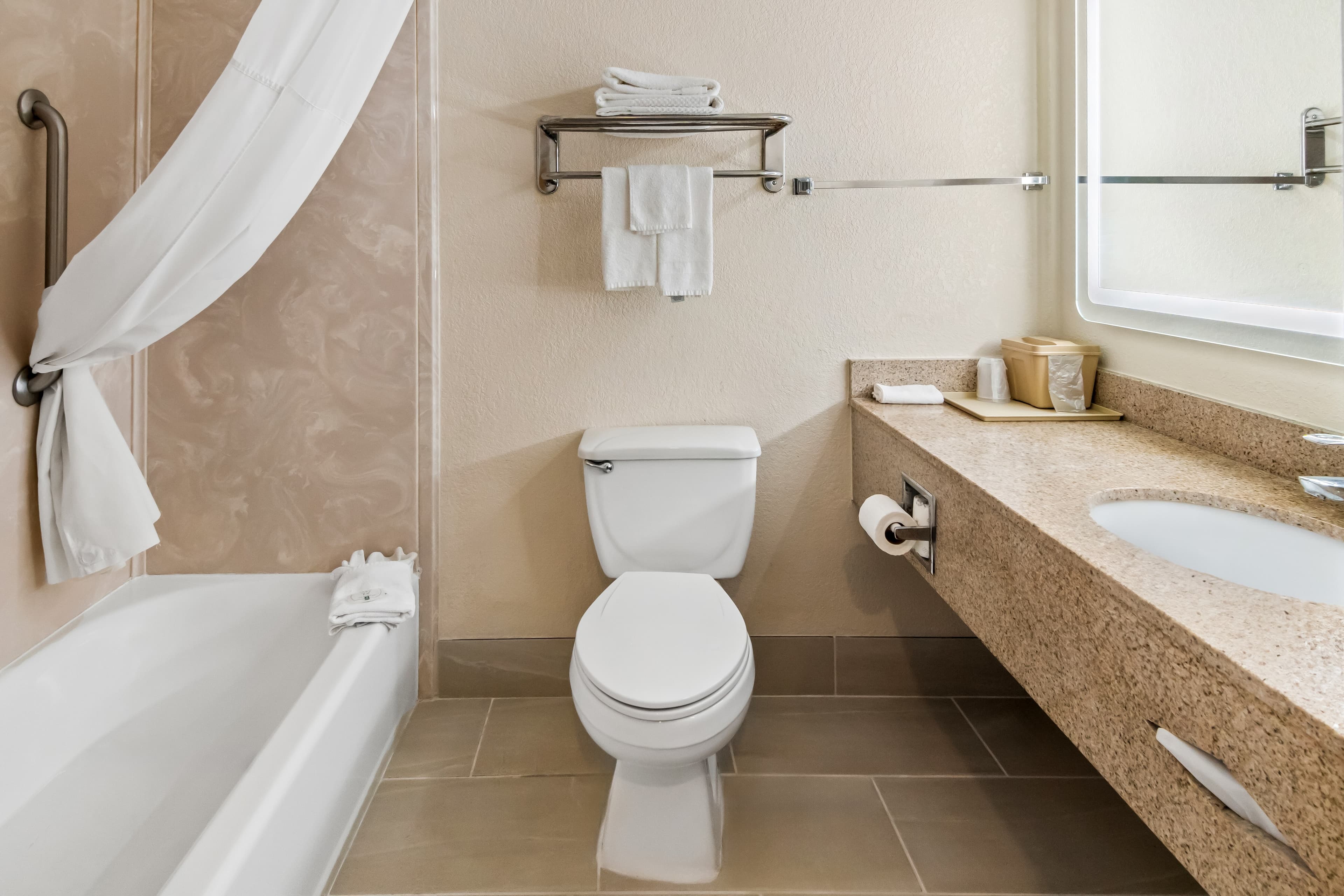 Quality Inn & Suites - Granbury — 19