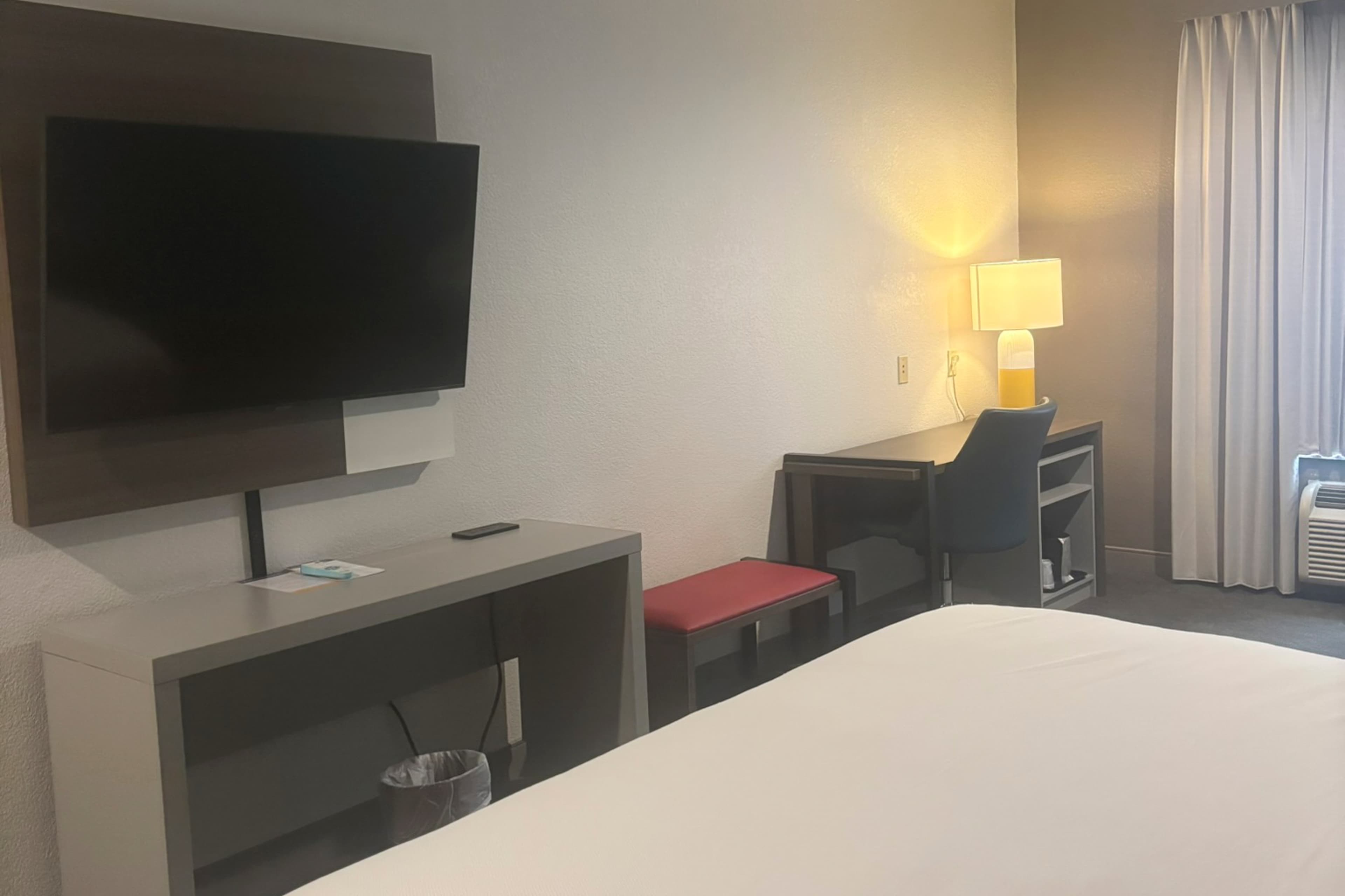 Comfort Inn & Suites Burnet — 7