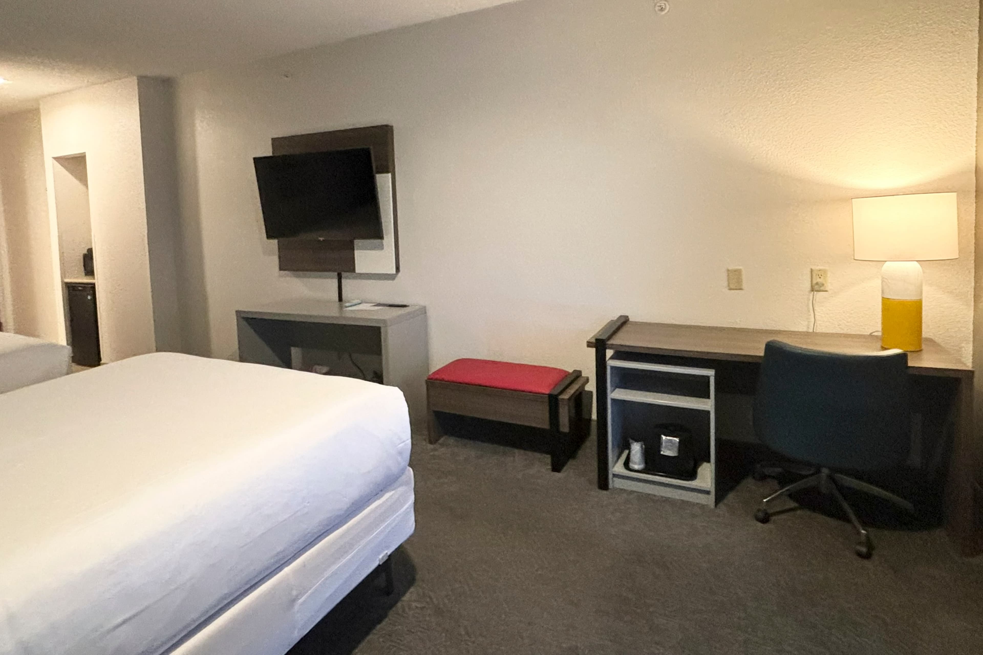 Comfort Inn & Suites Burnet — 10