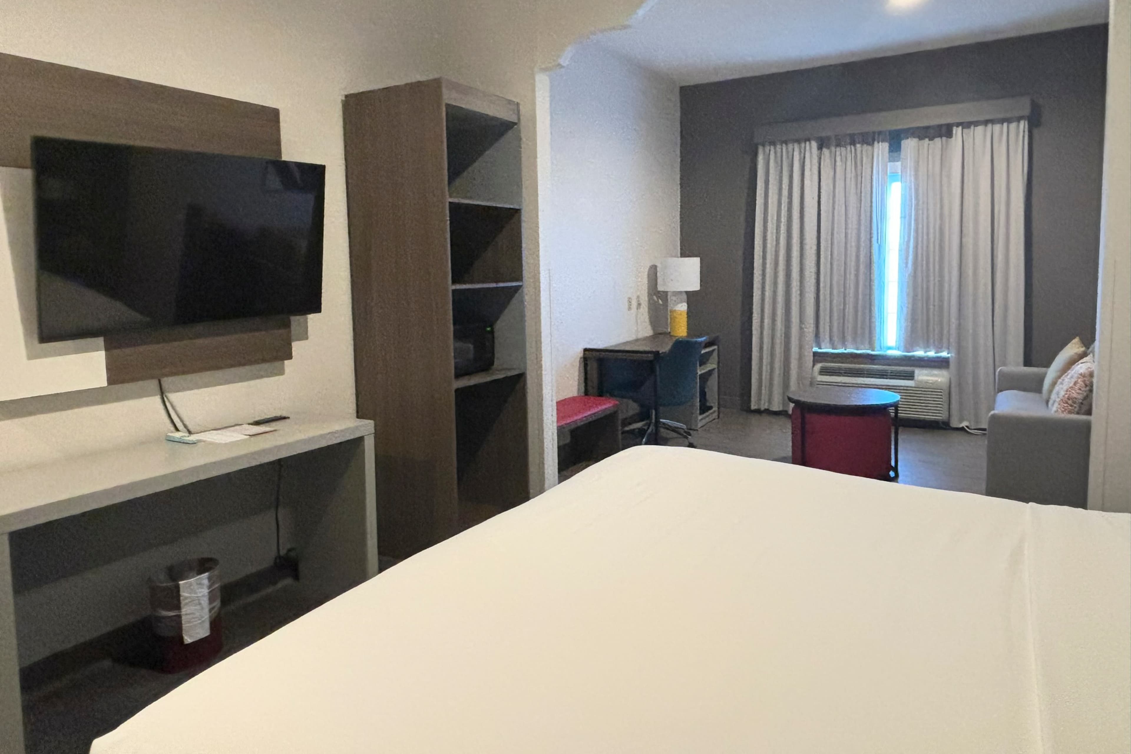 Comfort Inn & Suites Burnet — 13