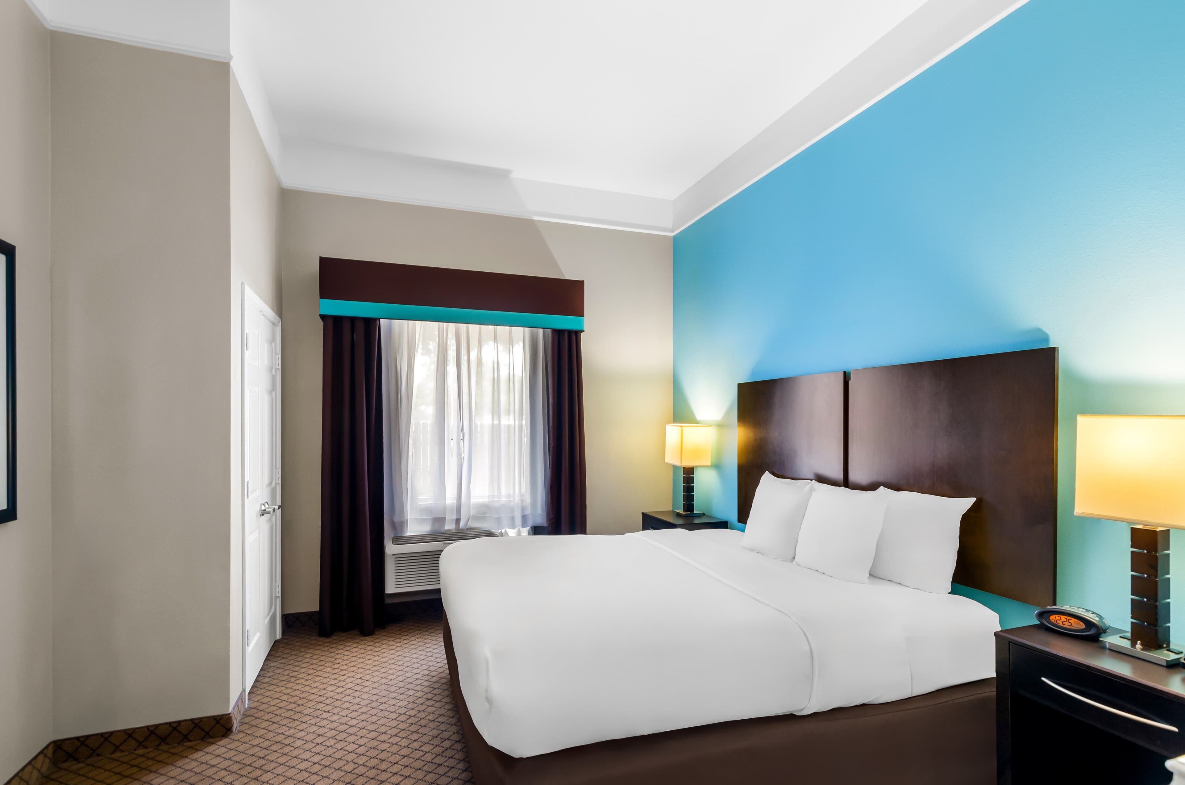 Comfort Suites at Katy Mills - Image 1