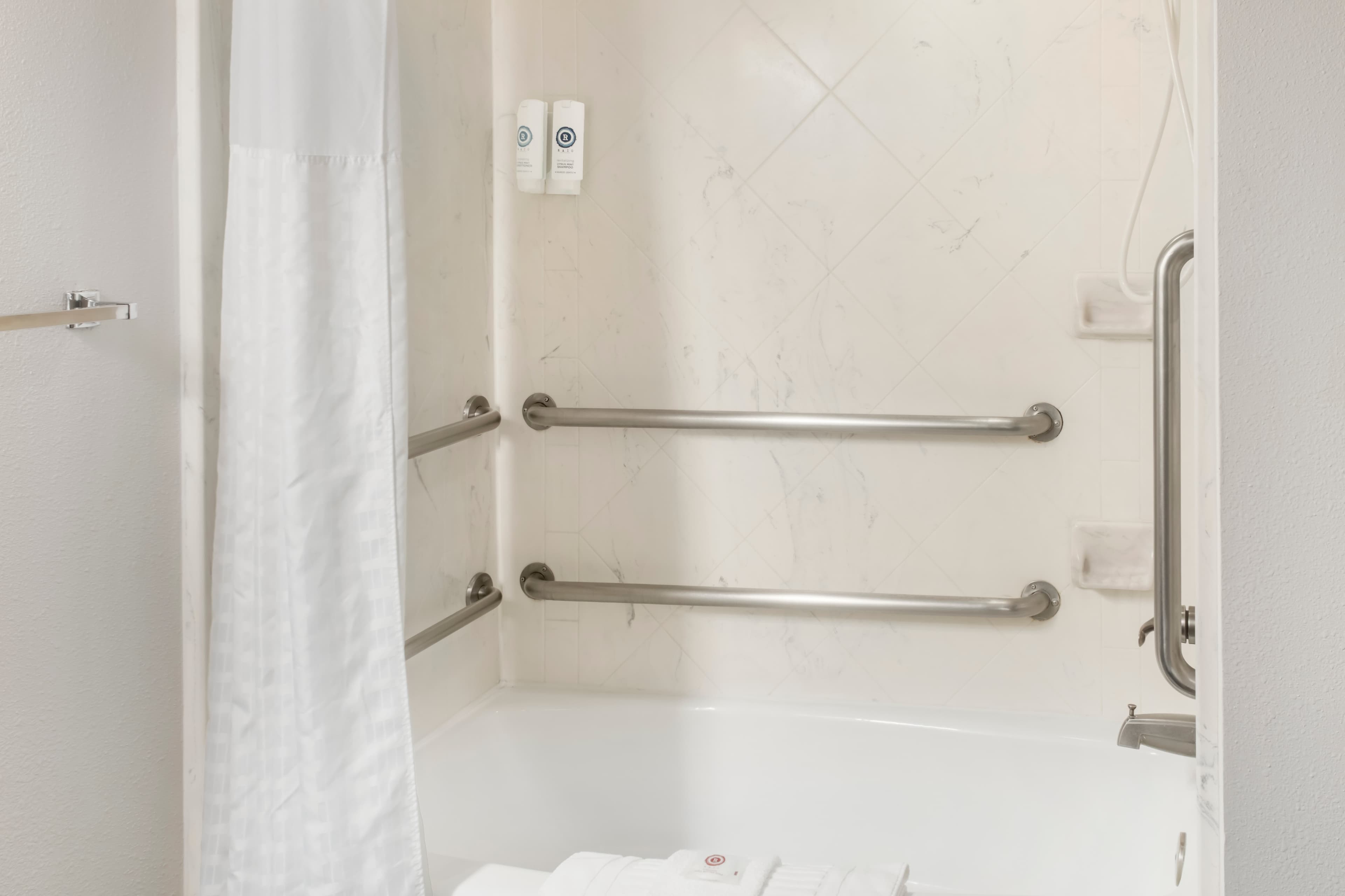 Comfort Inn & Suites El Paso I-10 Airport Area — 6