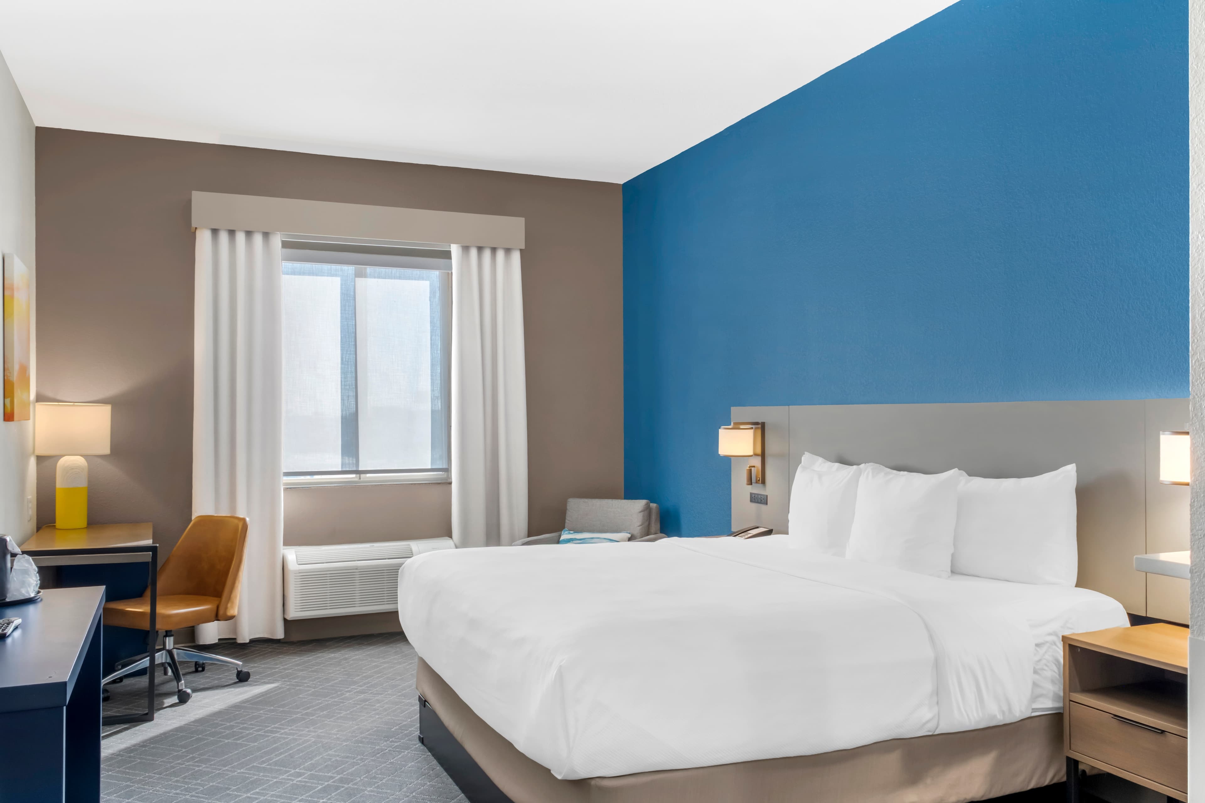 Comfort Inn & Suites El Paso I-10 Airport Area — 11
