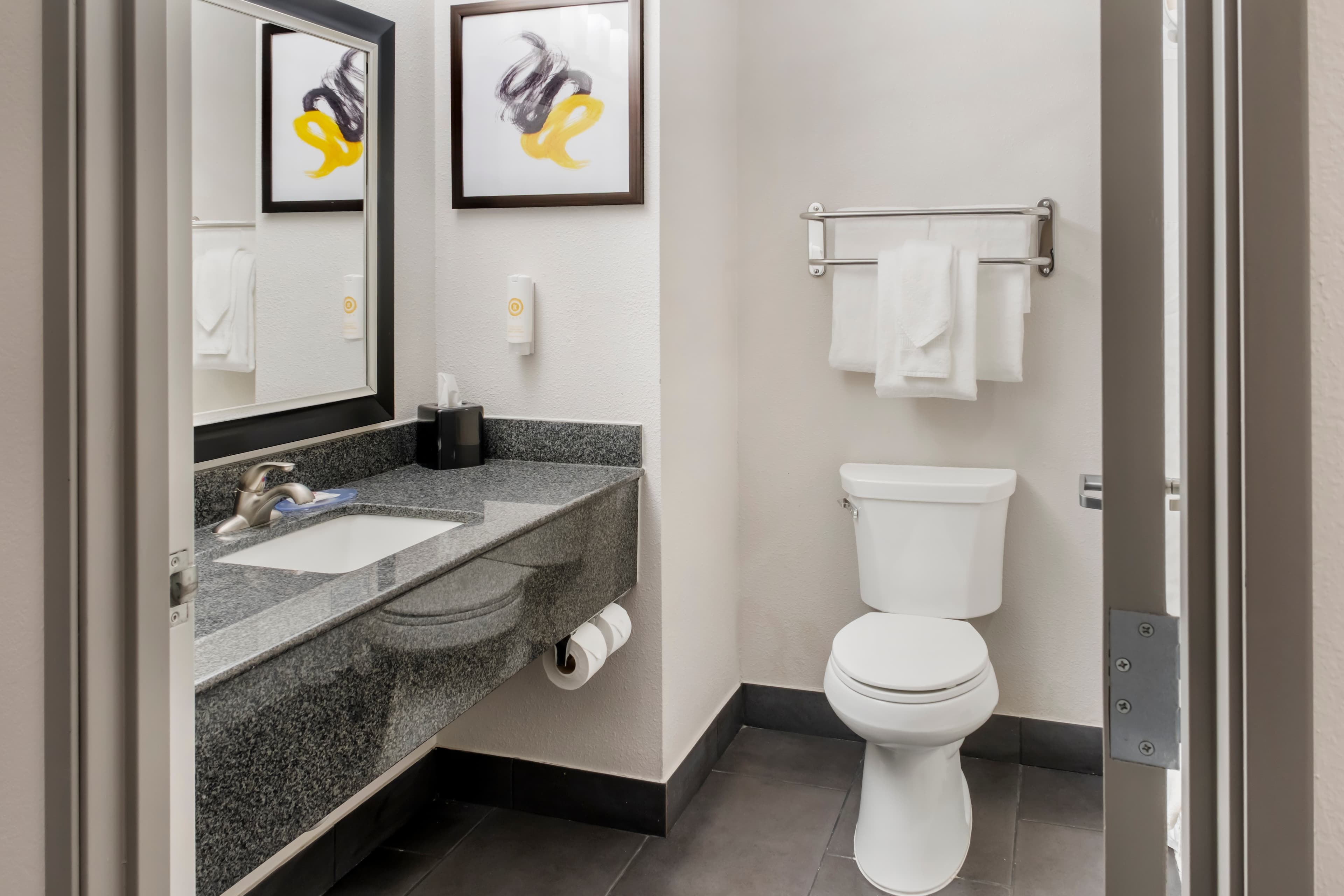 Comfort Inn & Suites El Paso I-10 Airport Area — 18