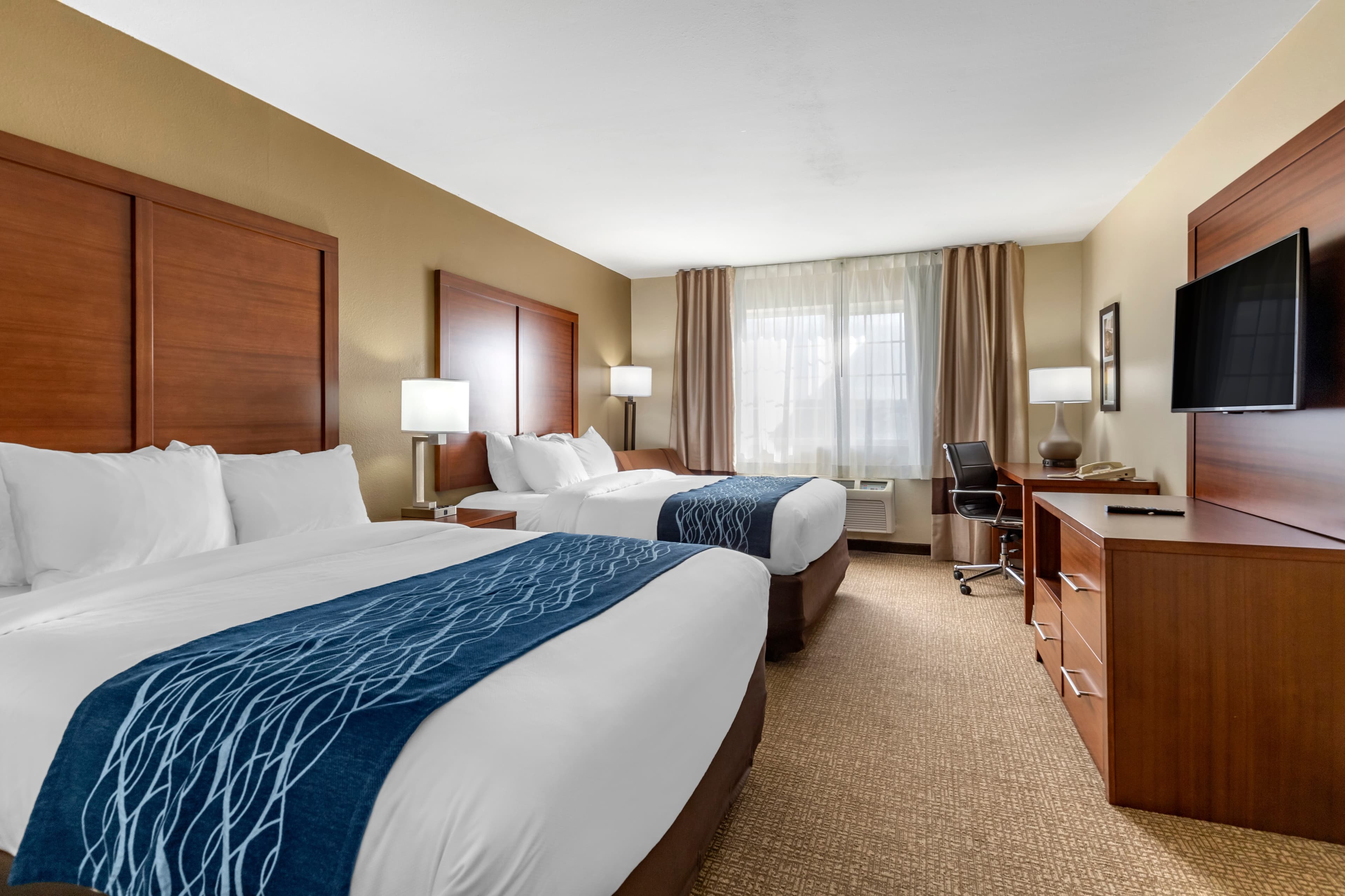 Comfort Inn & Suites Texas Hill Country — 6