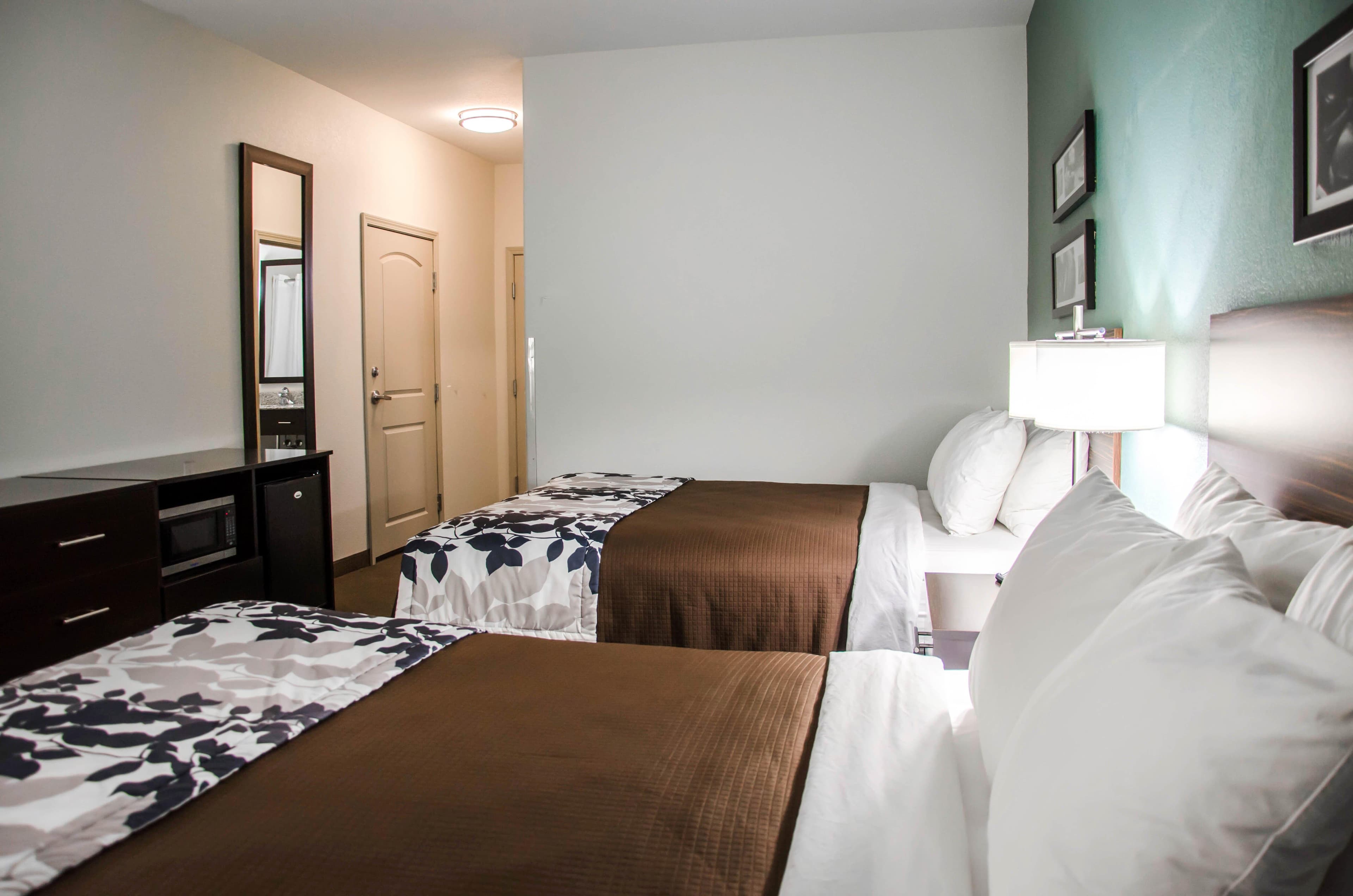 Sleep Inn & Suites Center - Image 3