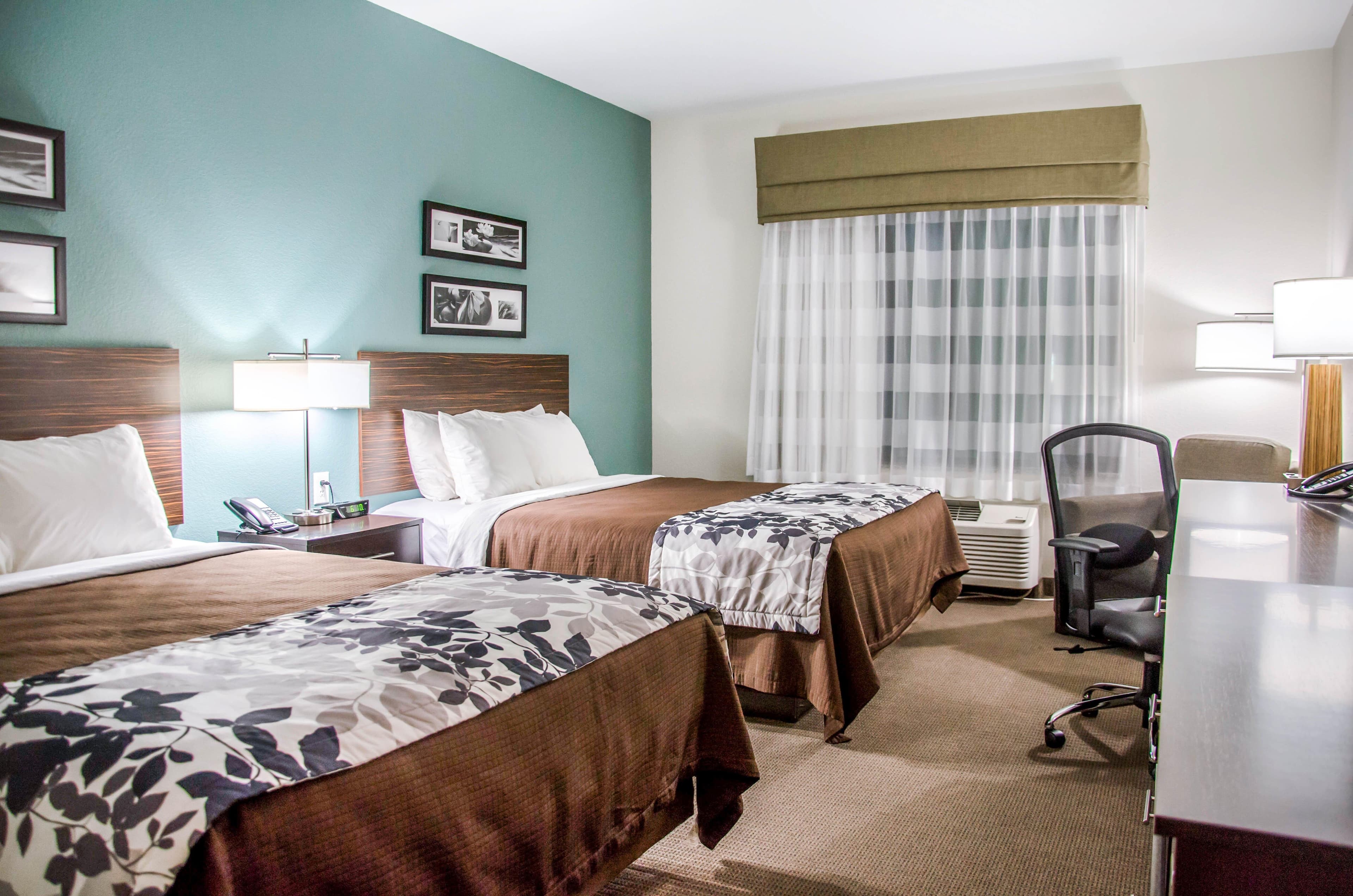 Sleep Inn & Suites Center - Image 2