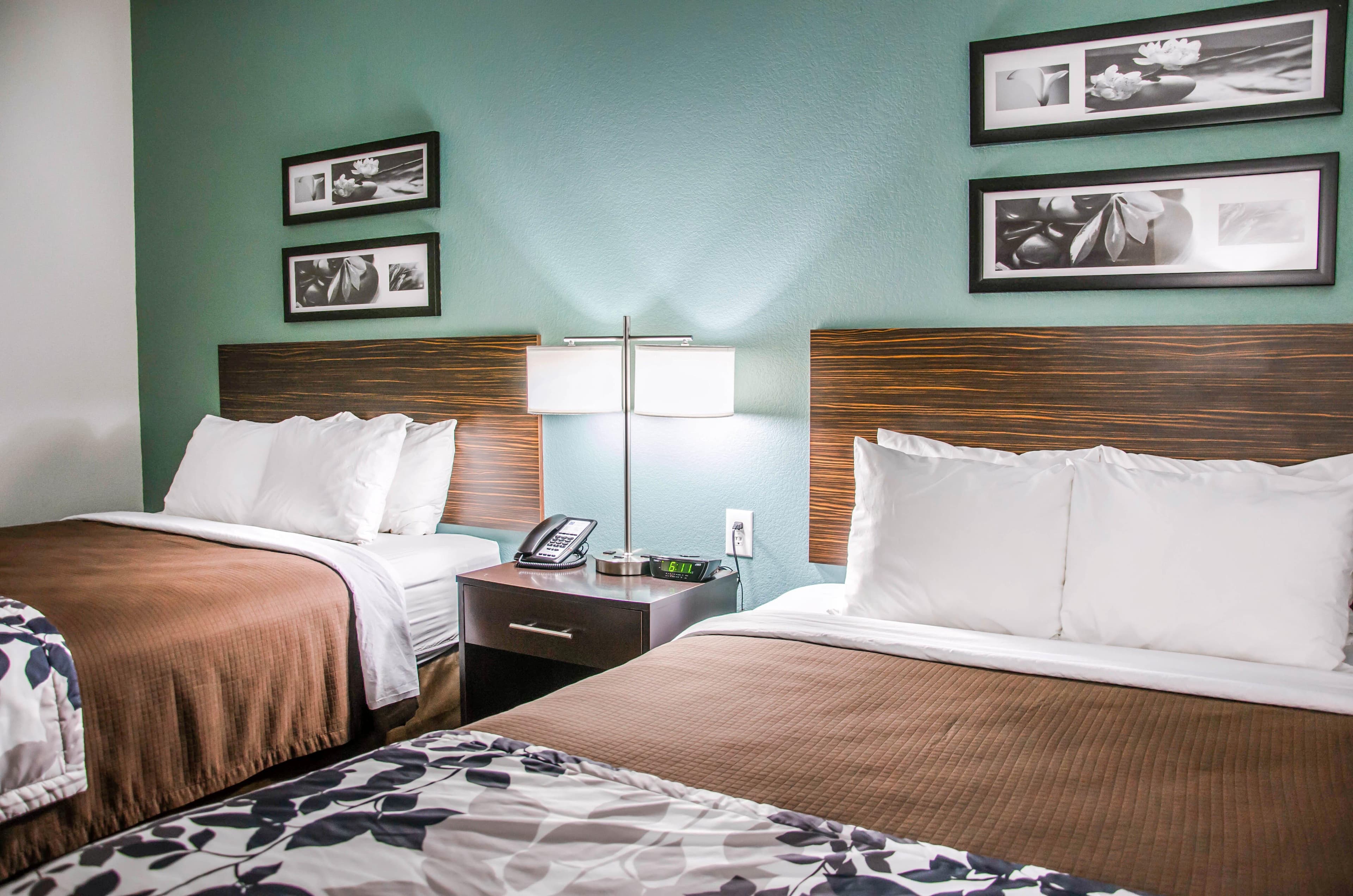 Sleep Inn & Suites Center - Image 5