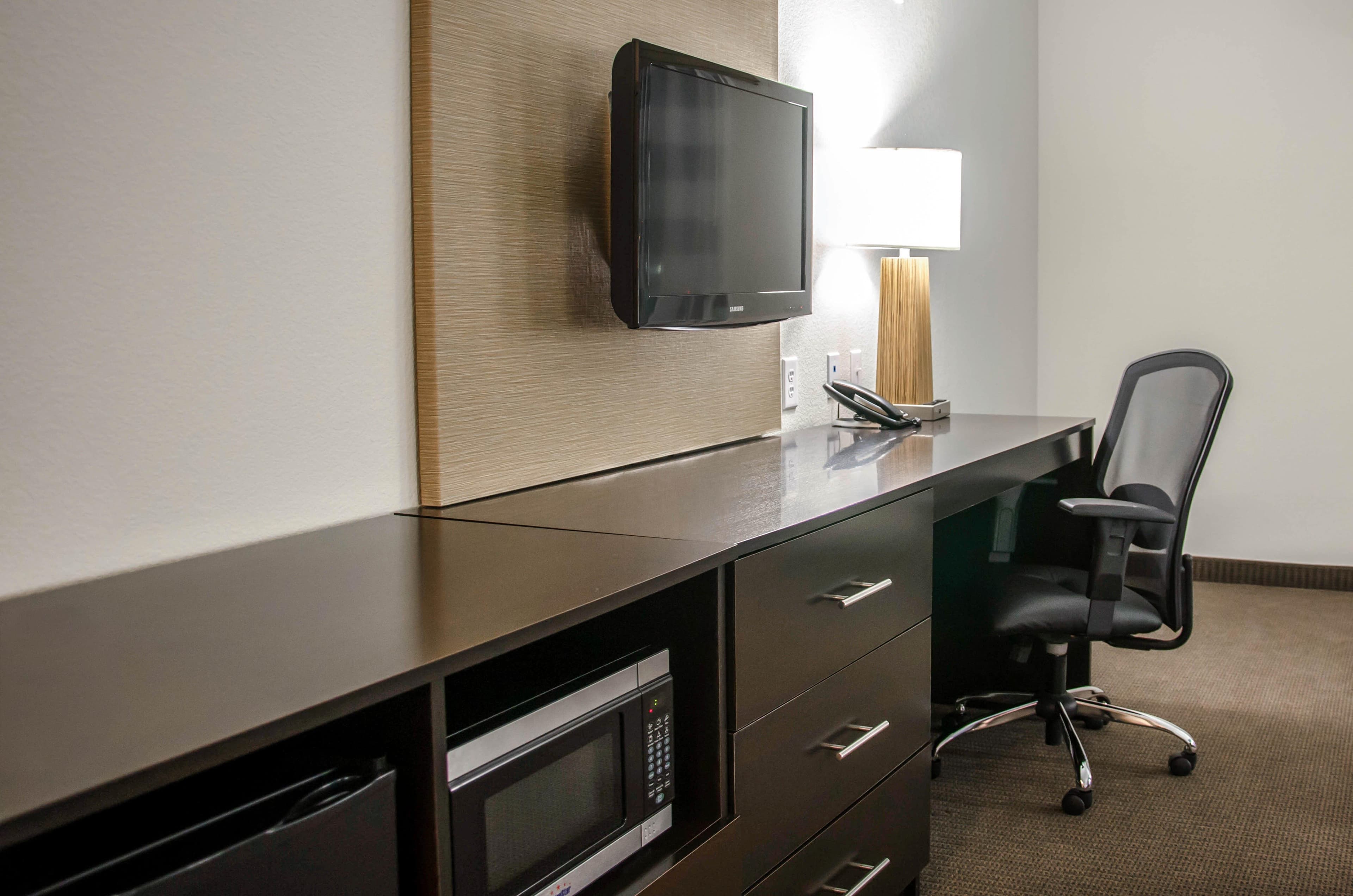Sleep Inn & Suites Center — 15