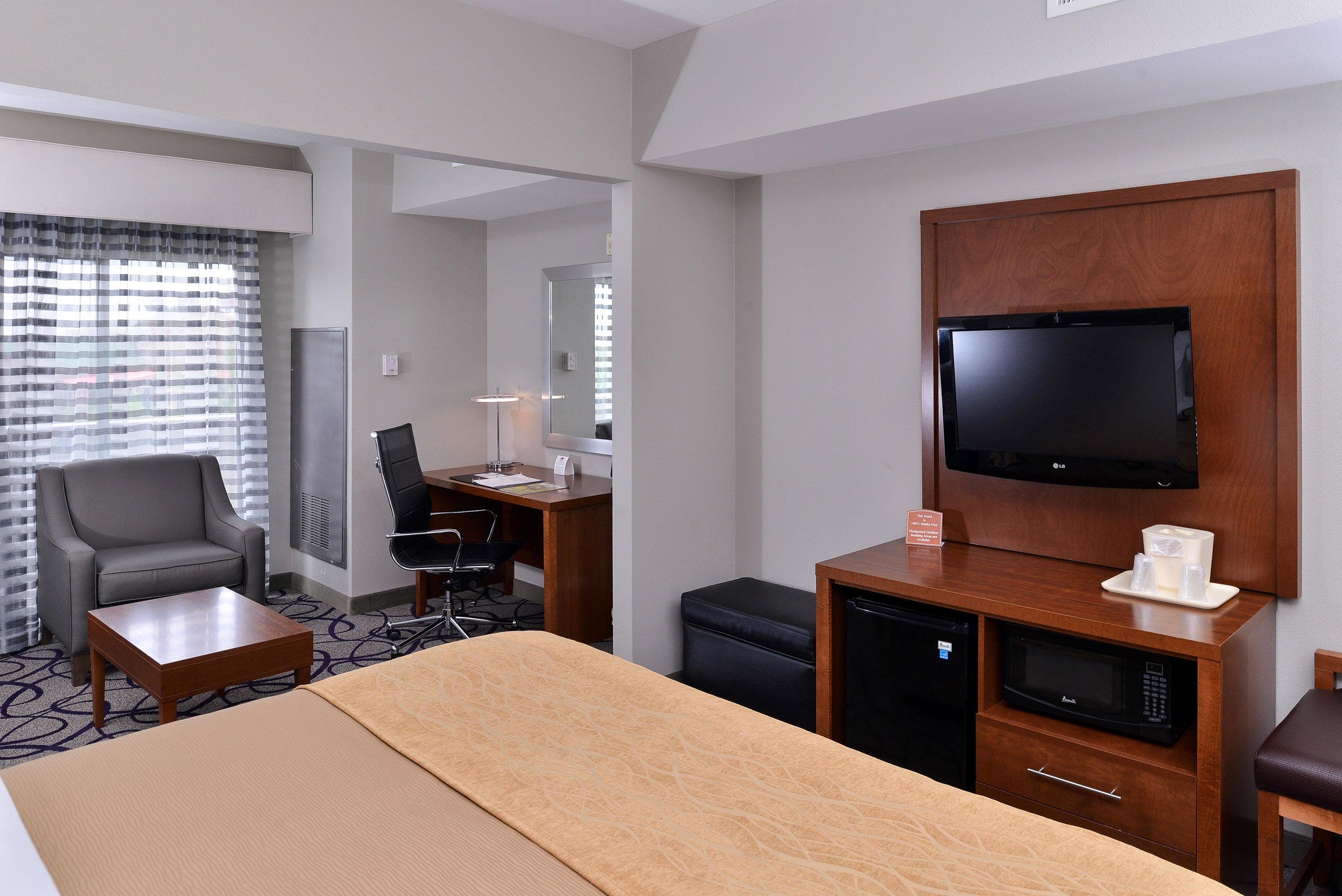 Comfort Inn & Suites Frisco - Plano — 7