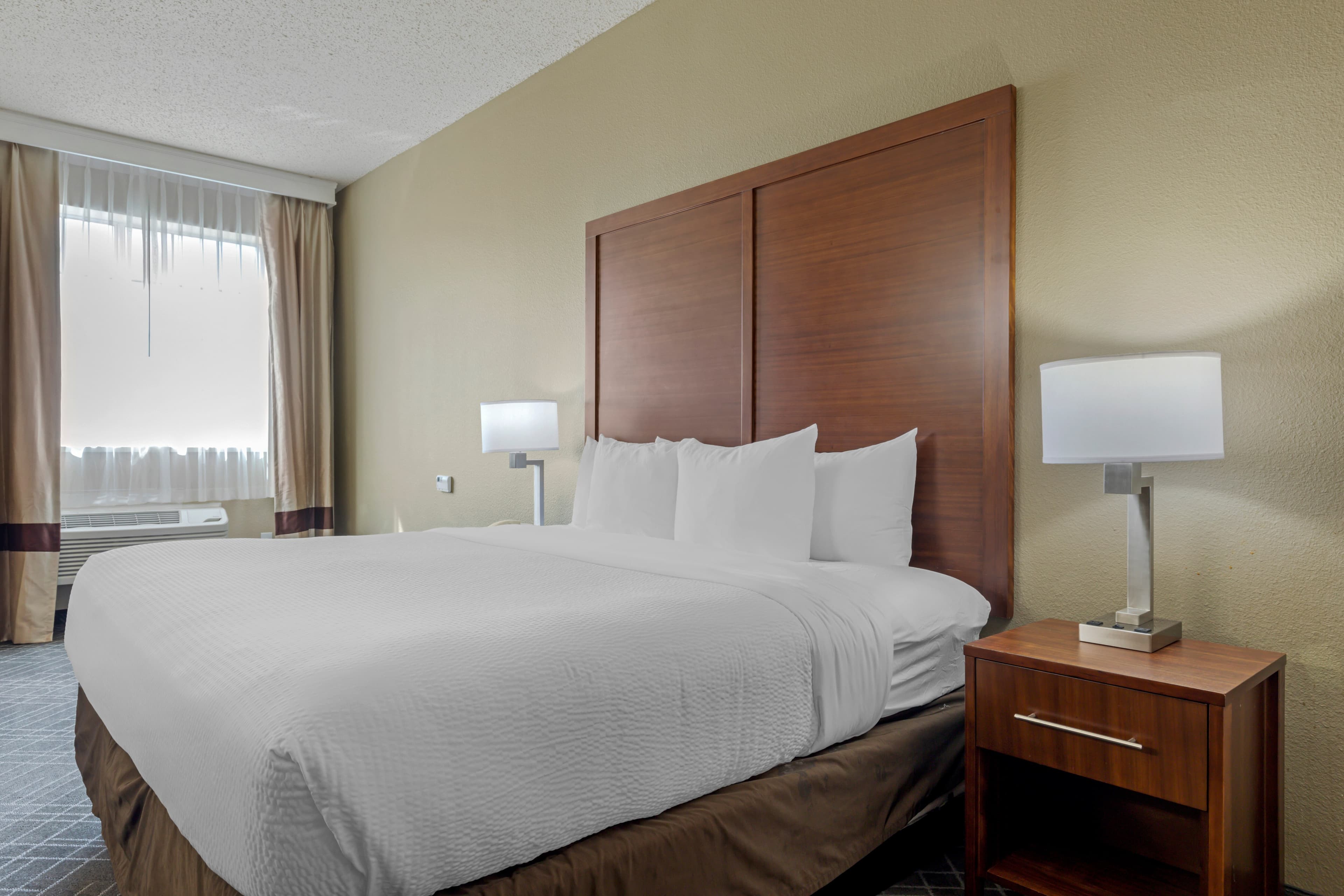 Comfort Suites Waco North - Near University Area - Image 2