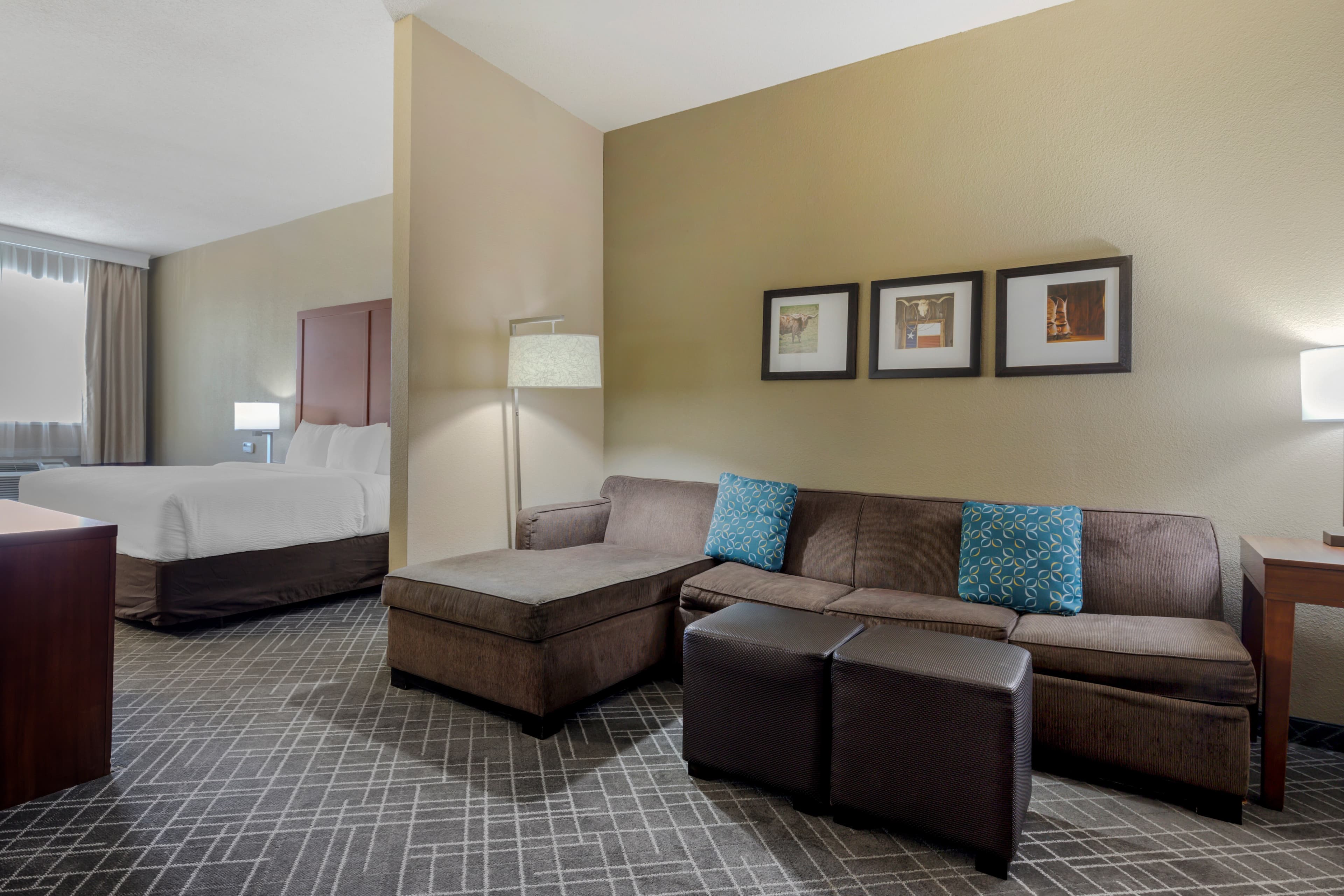 Comfort Suites Waco North - Near University Area - Image 4