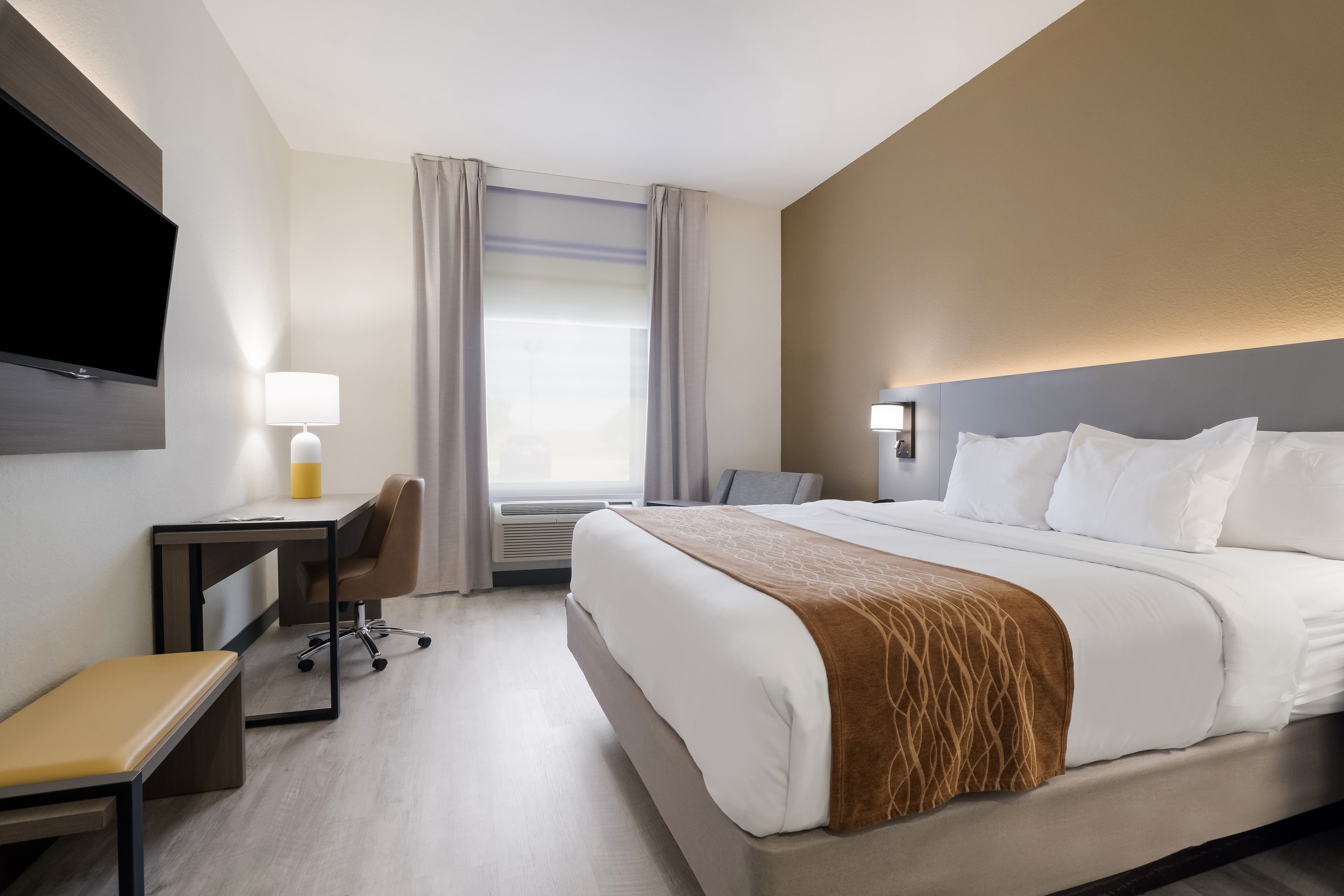 Comfort Inn & Suites Victoria North — 13