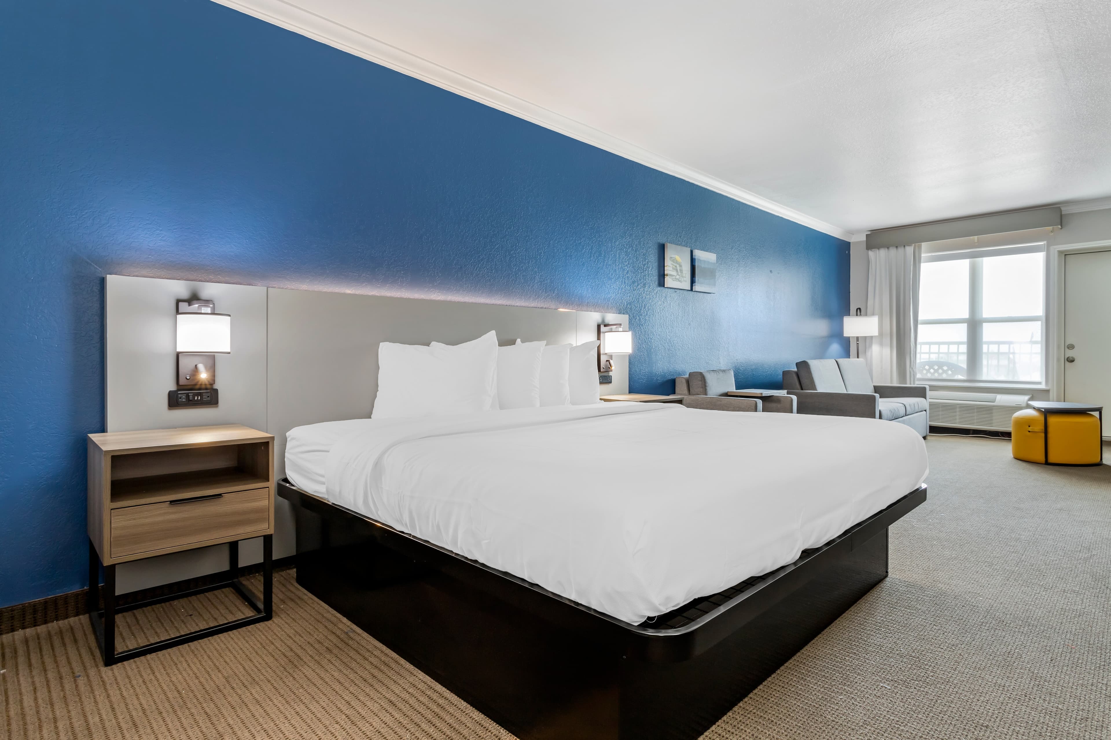 Comfort Inn & Suites Galveston Central Island near Pier — 9
