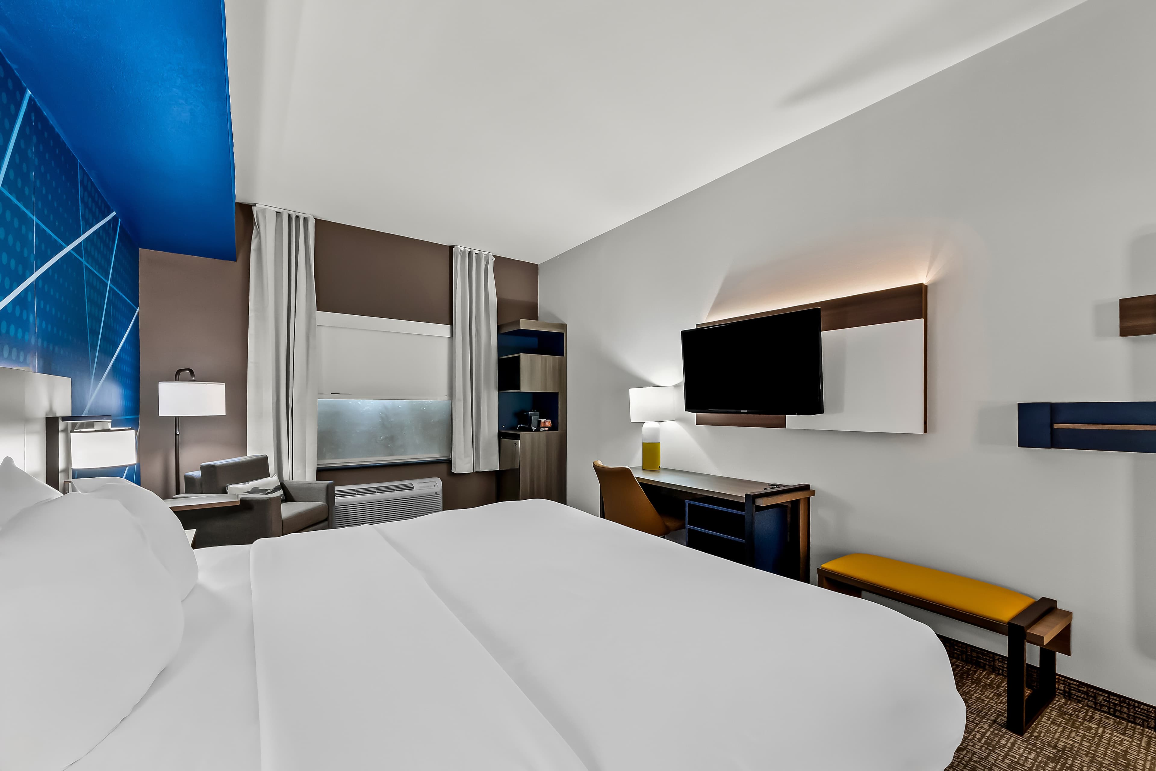 Comfort Inn & Suites Donna near I-2 — 8
