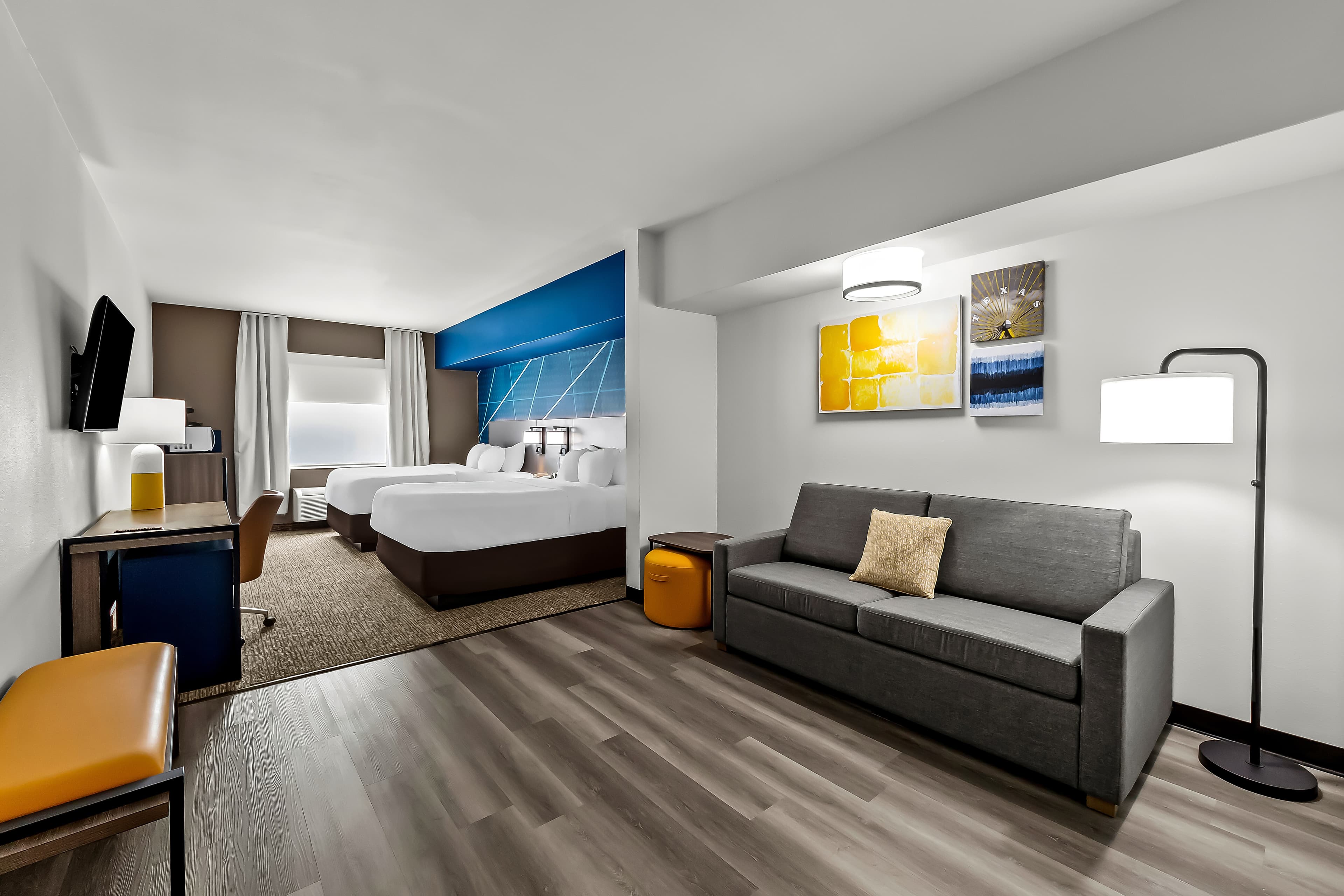 Comfort Inn & Suites Donna near I-2 — 20