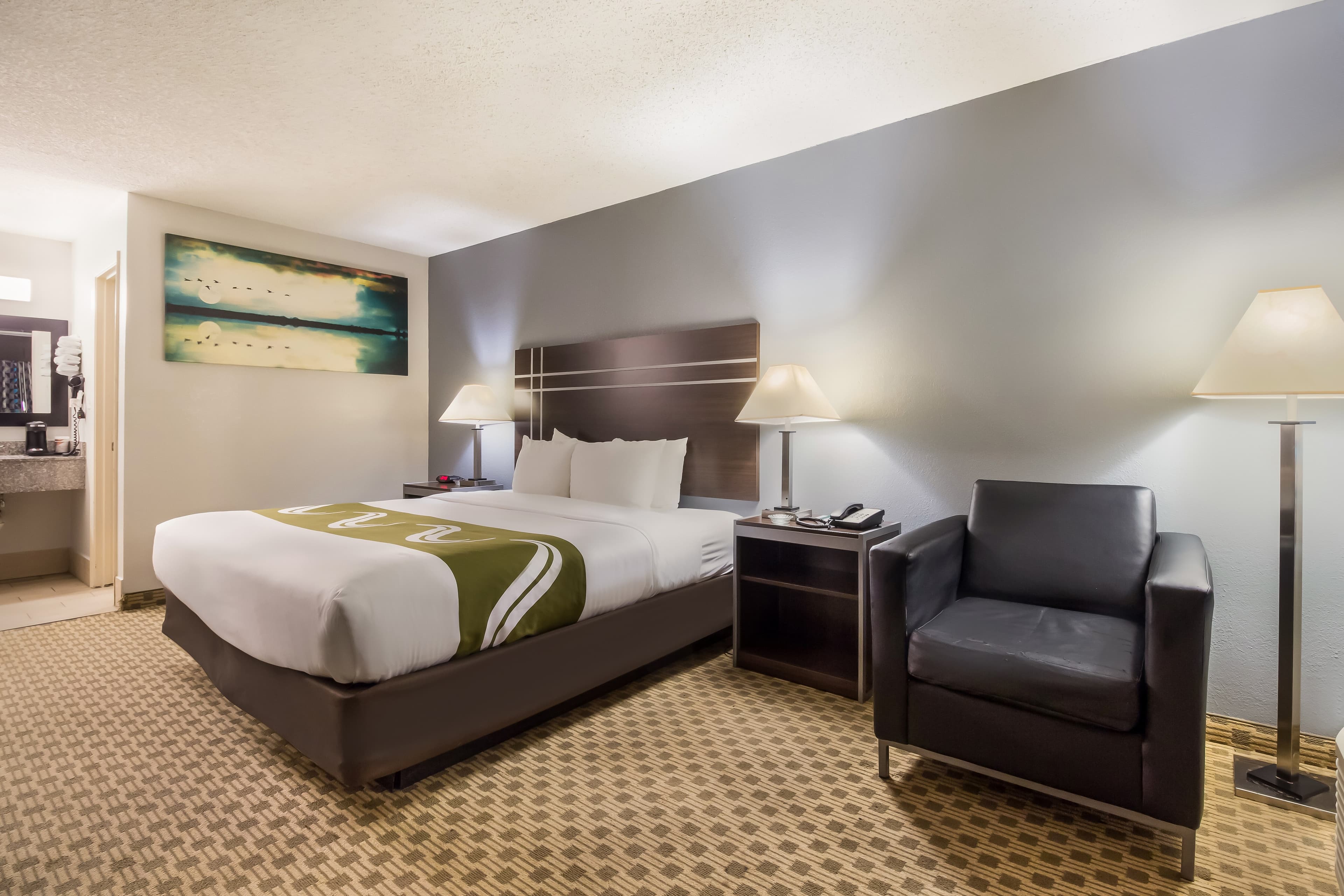 Quality Inn Madisonville - Image 4
