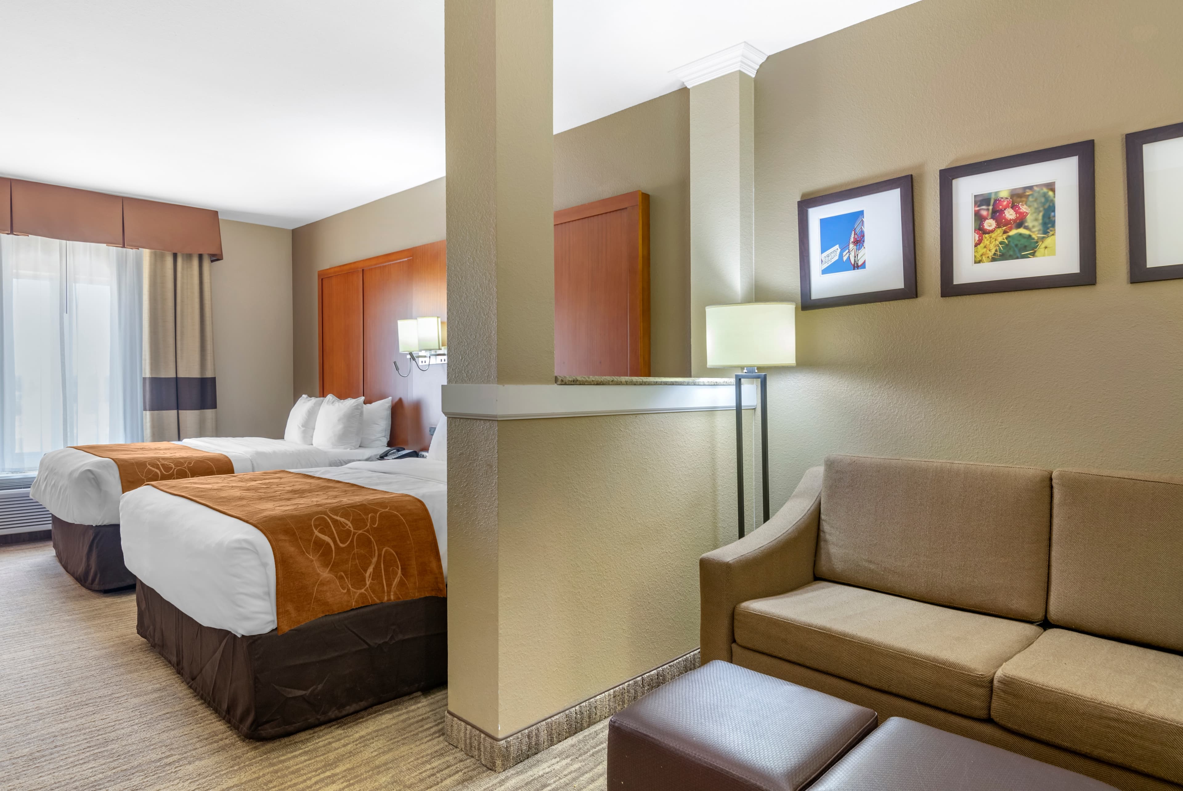 Comfort Suites University — 11