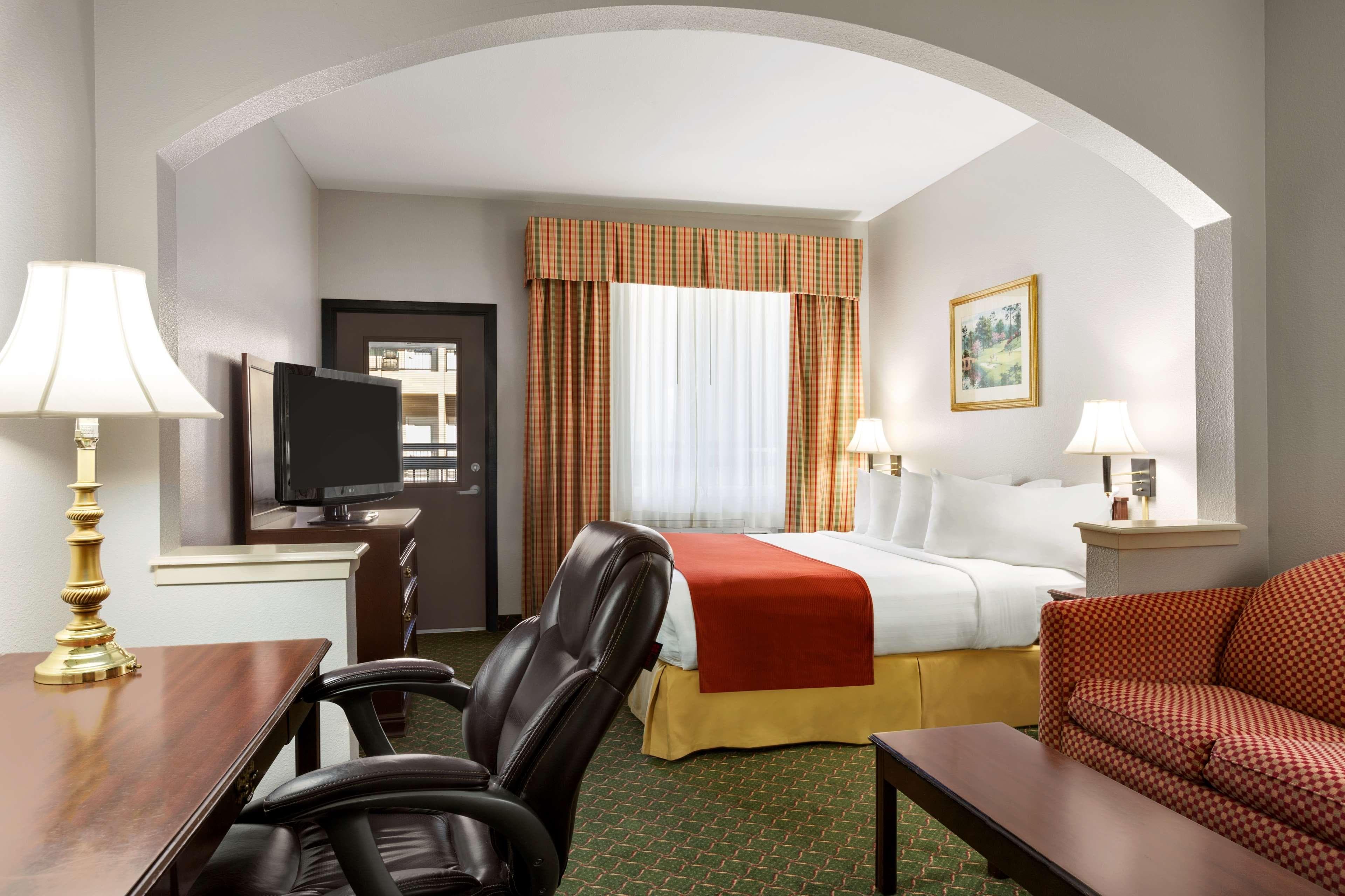 Country Inn & Suites by Radisson, Fort Worth West l-30 NAS JRB — 10