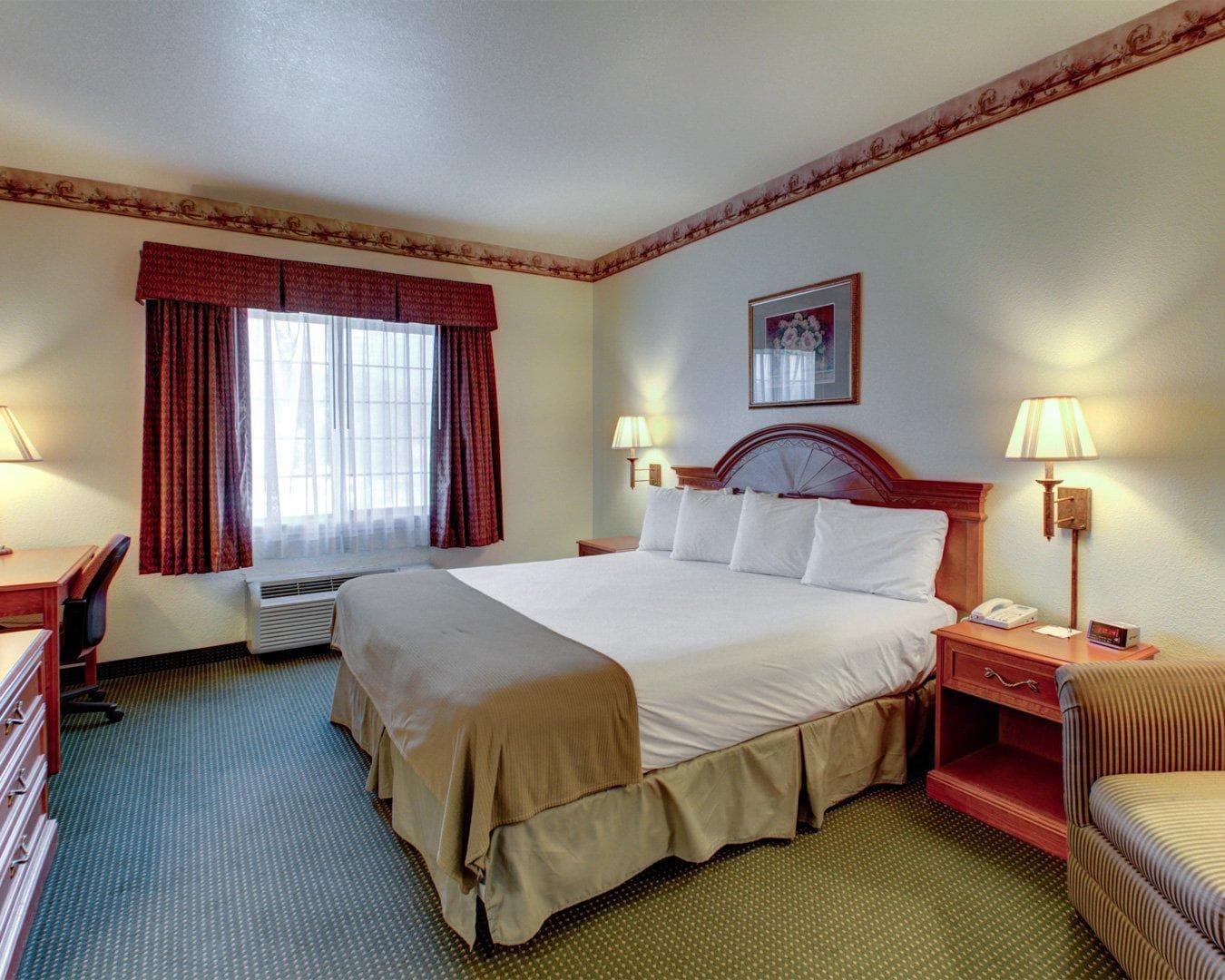 Quality Inn & Suites Glen Rose - Image 2