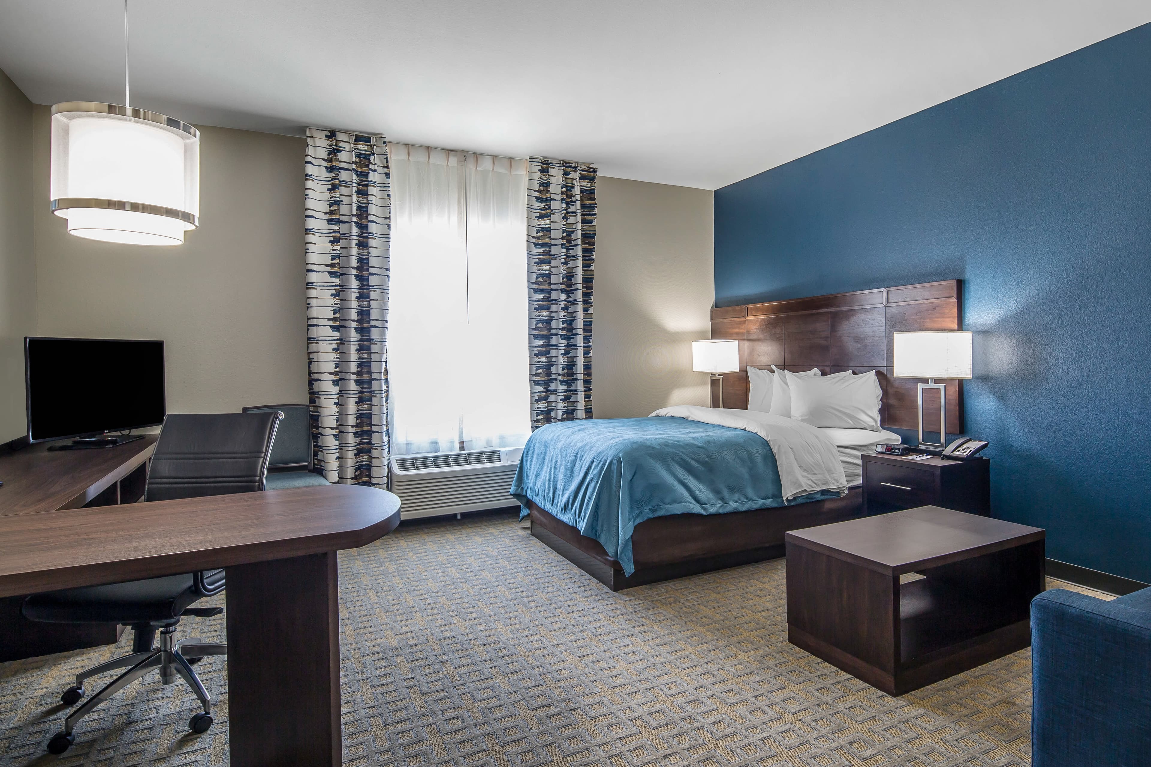 MainStay Suites Midland — 17