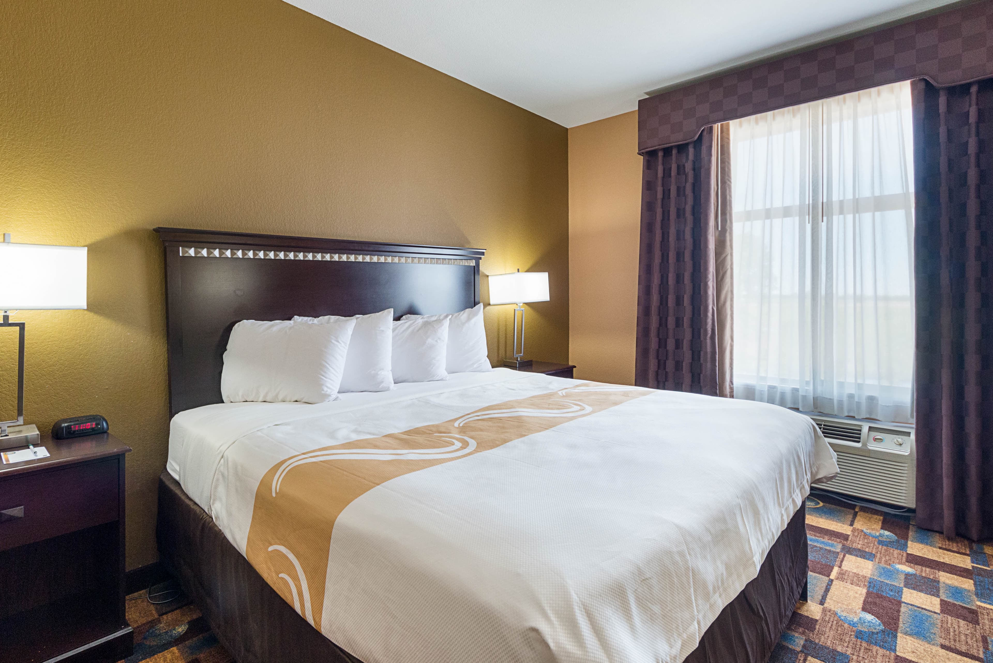 Quality Inn & Suites Buda — 8