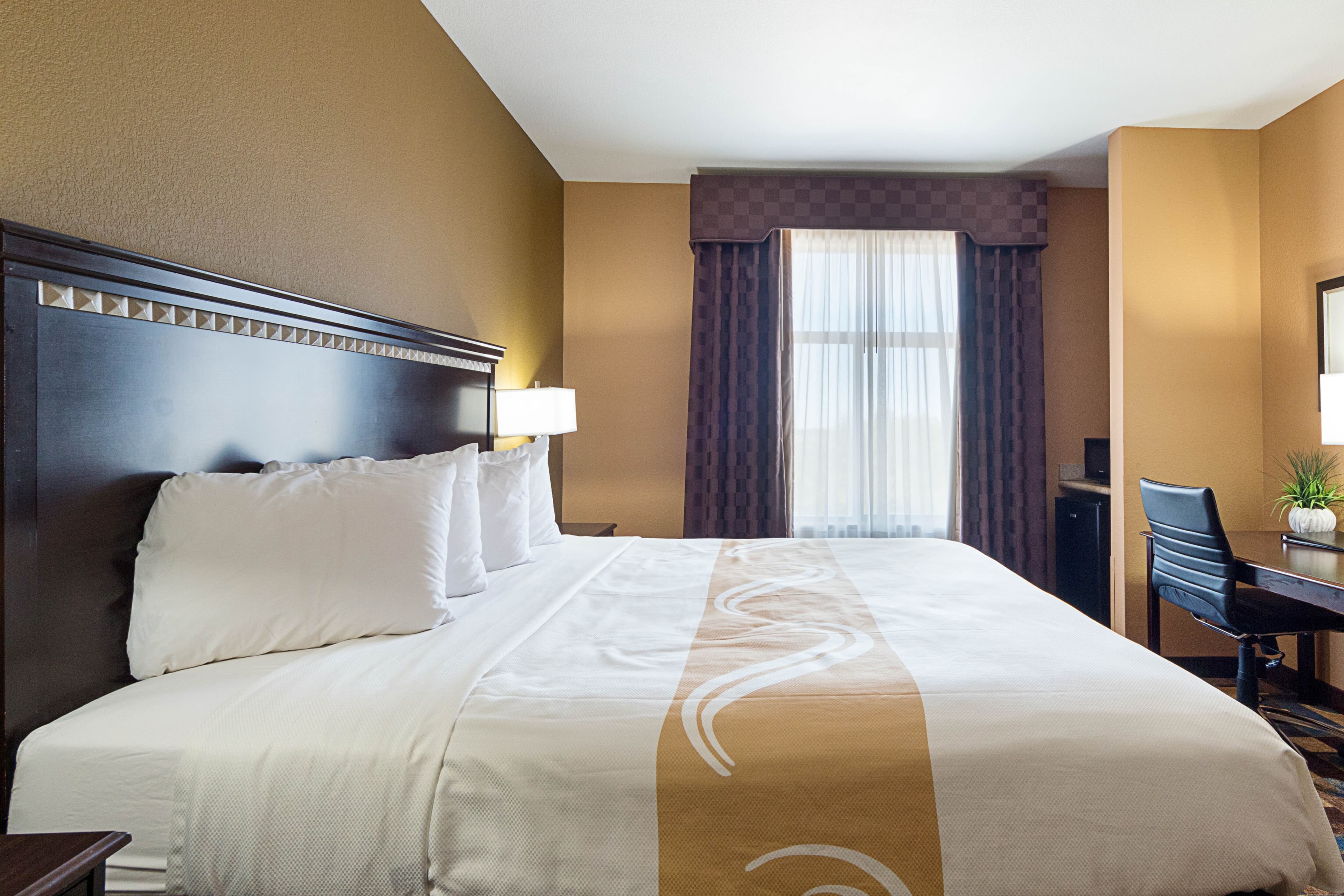 Quality Inn & Suites Buda — 9