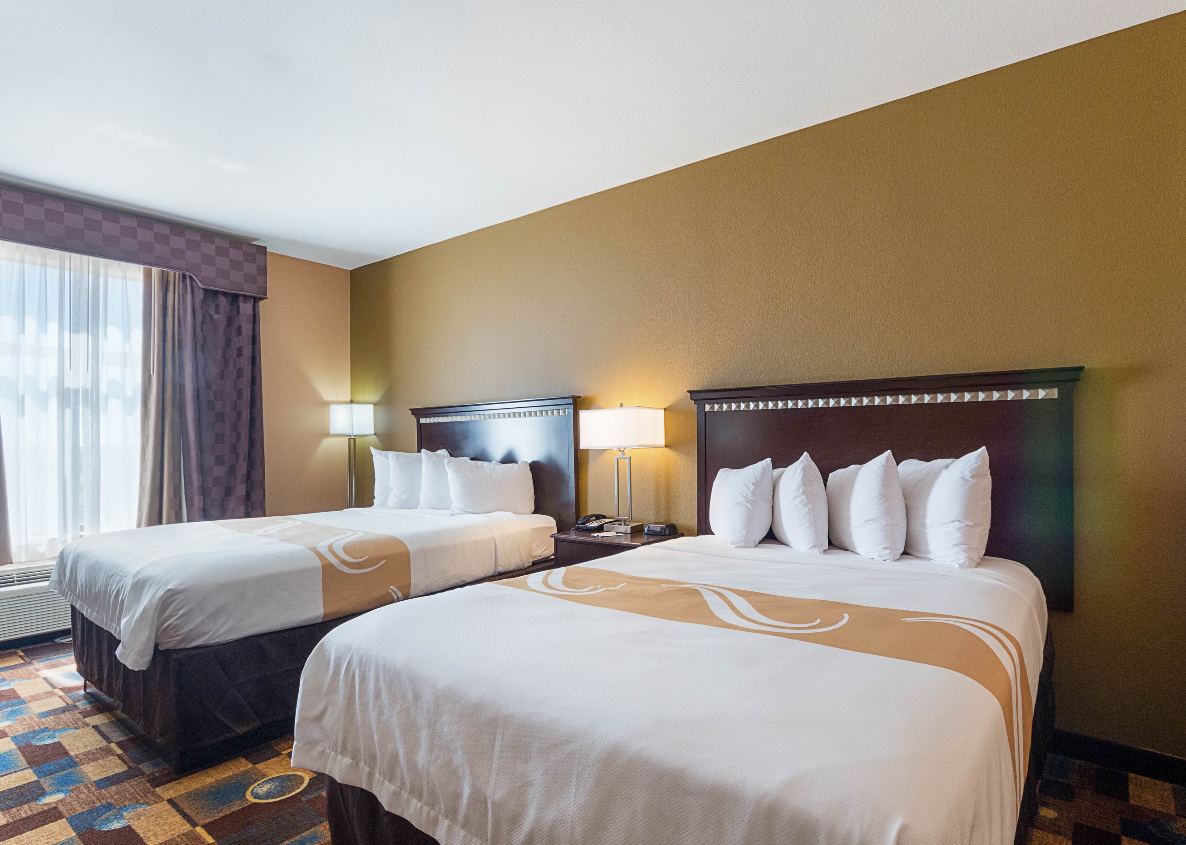 Quality Inn & Suites Buda - Image 5