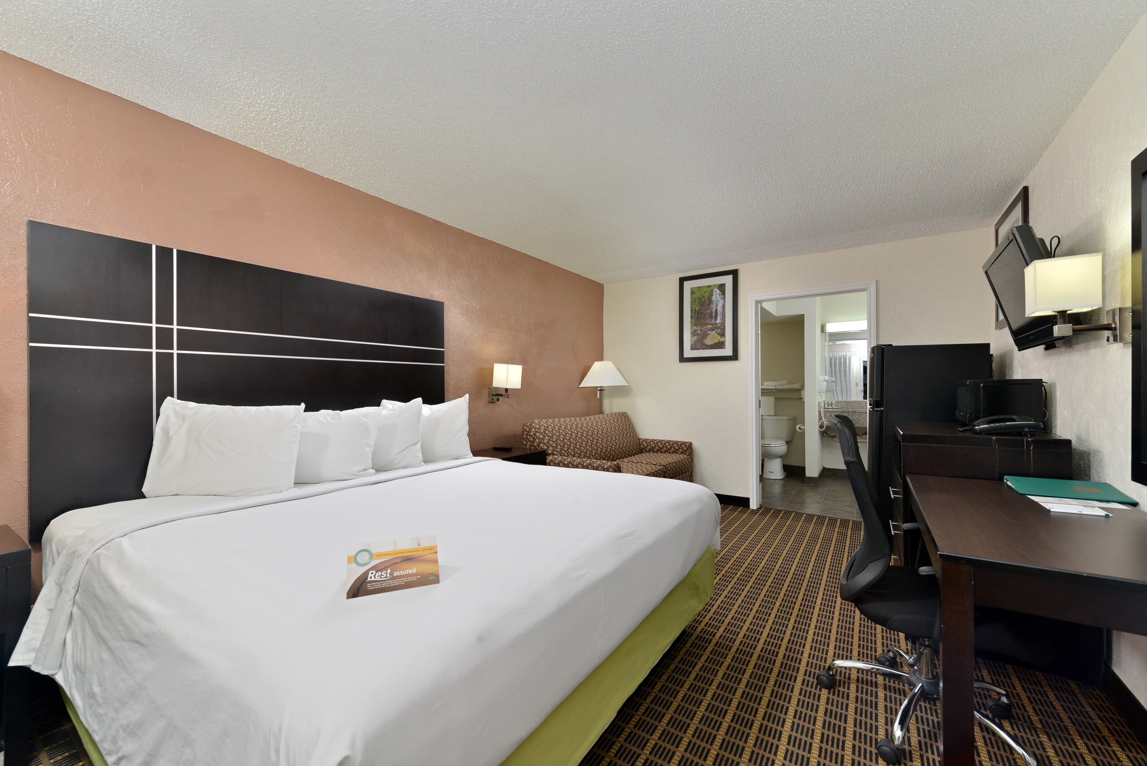 Quality Inn Gonzales - Image 2