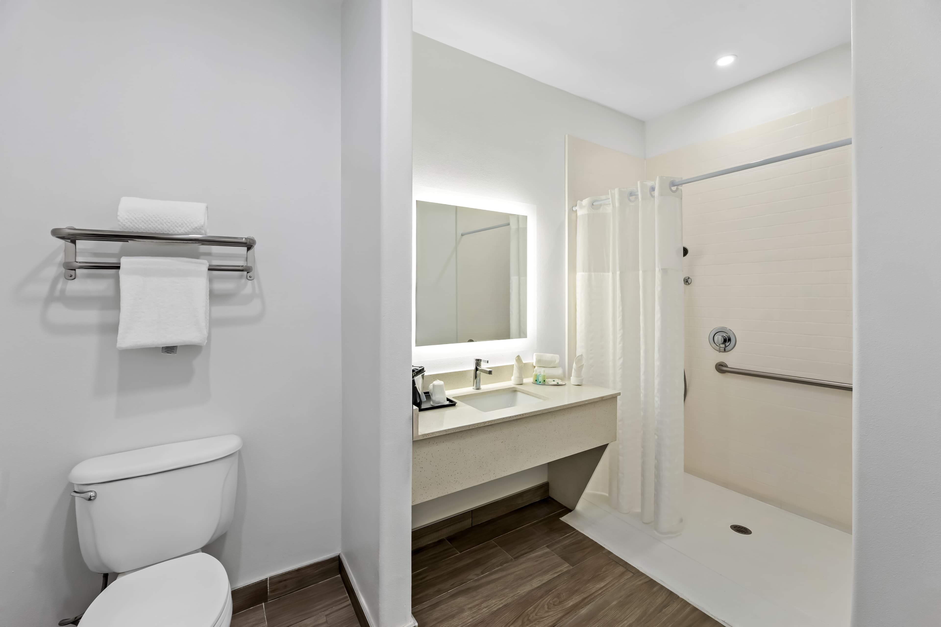 Quality Inn & Suites Rio Grande City - Image 5
