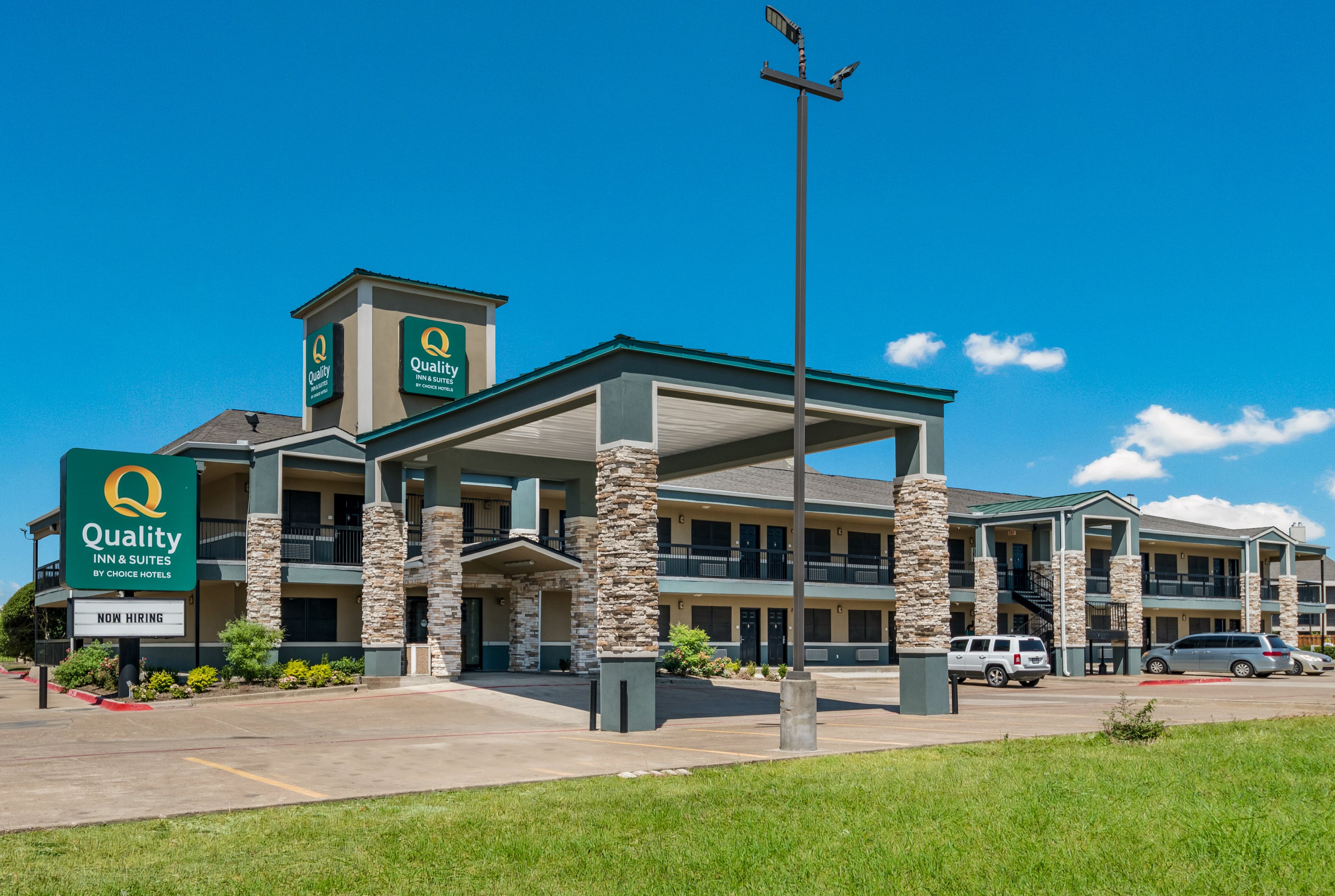 Quality Inn & Suites Garland - East Dallas - Image 1