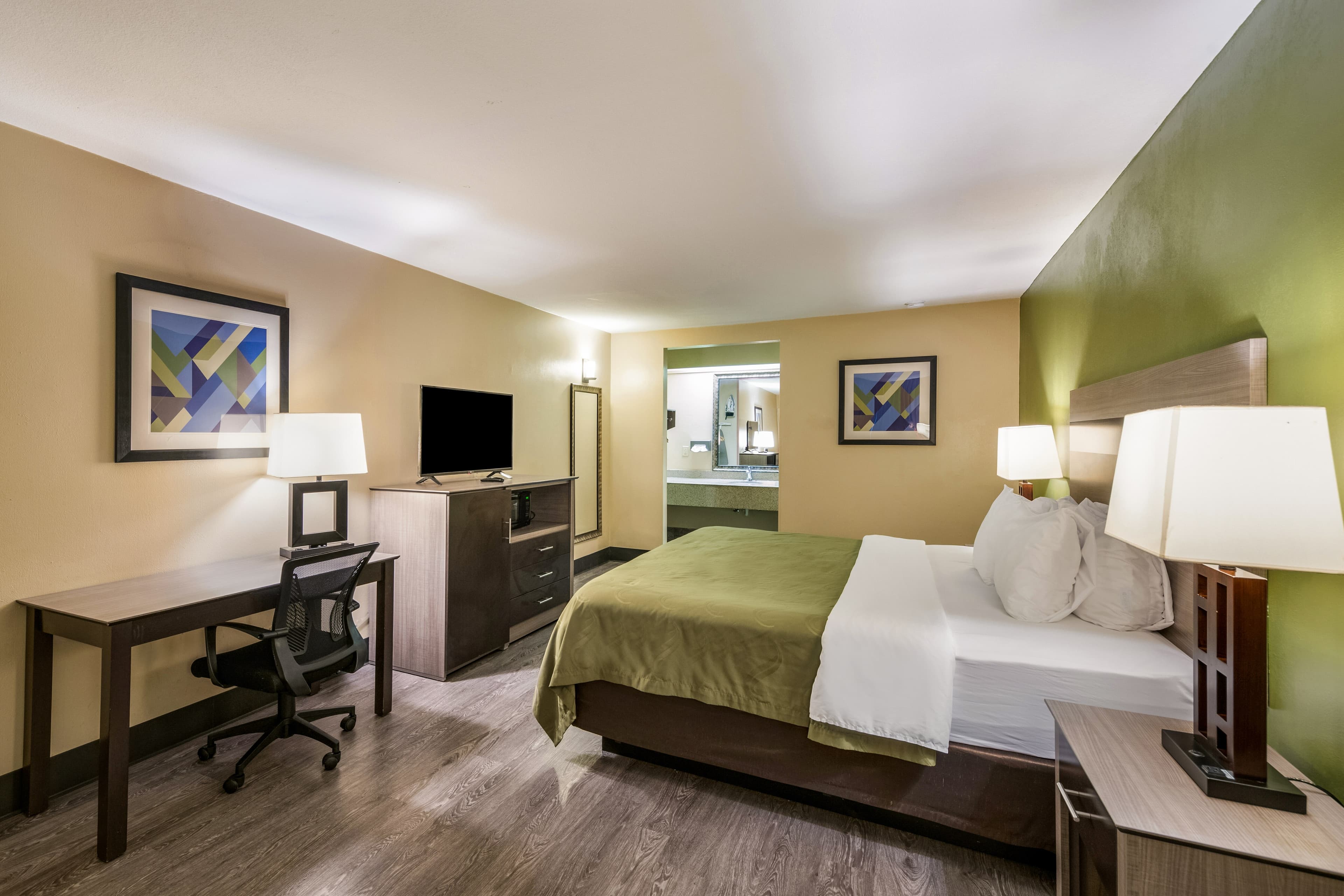 Quality Inn & Suites Garland - East Dallas — 14