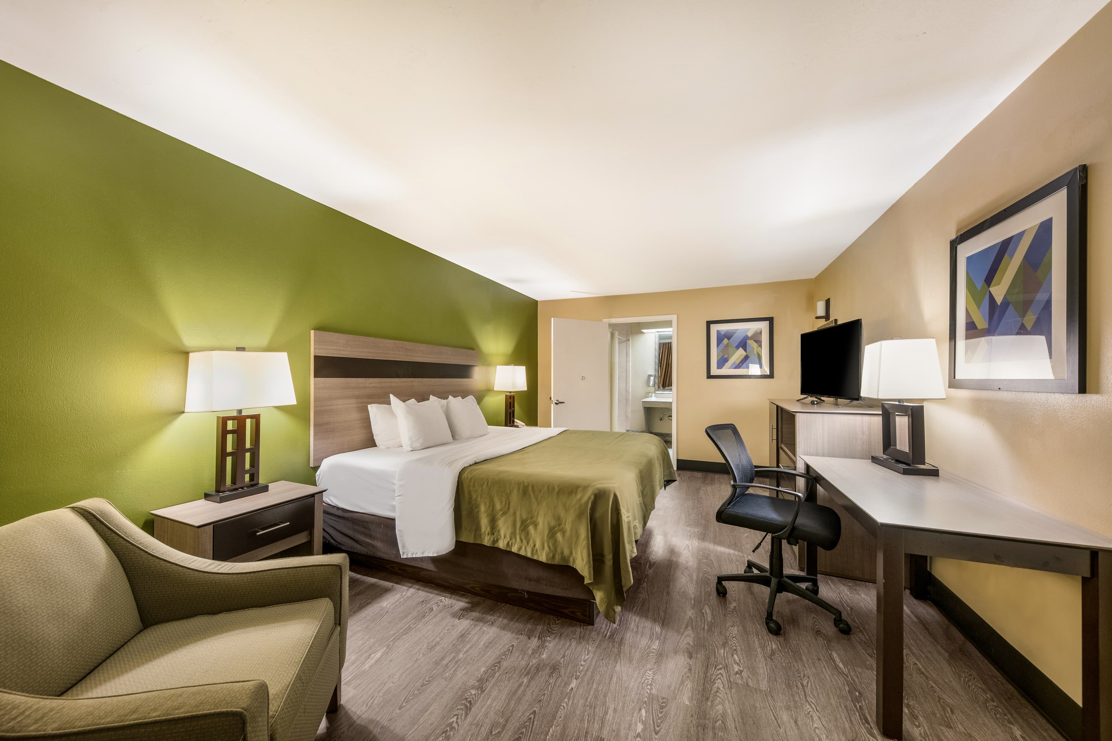 Quality Inn & Suites Garland - East Dallas — 9