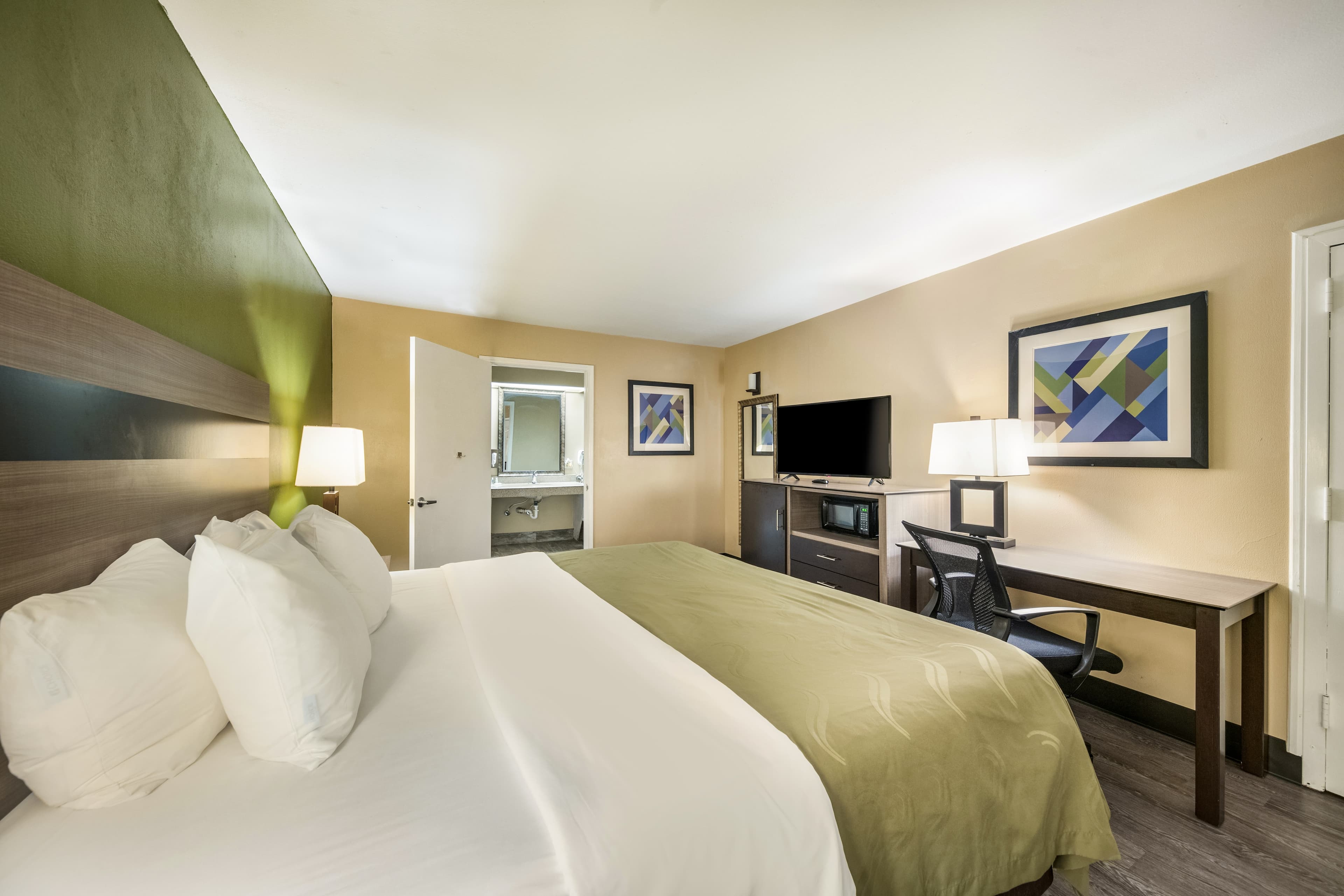 Quality Inn & Suites Garland - East Dallas — 10