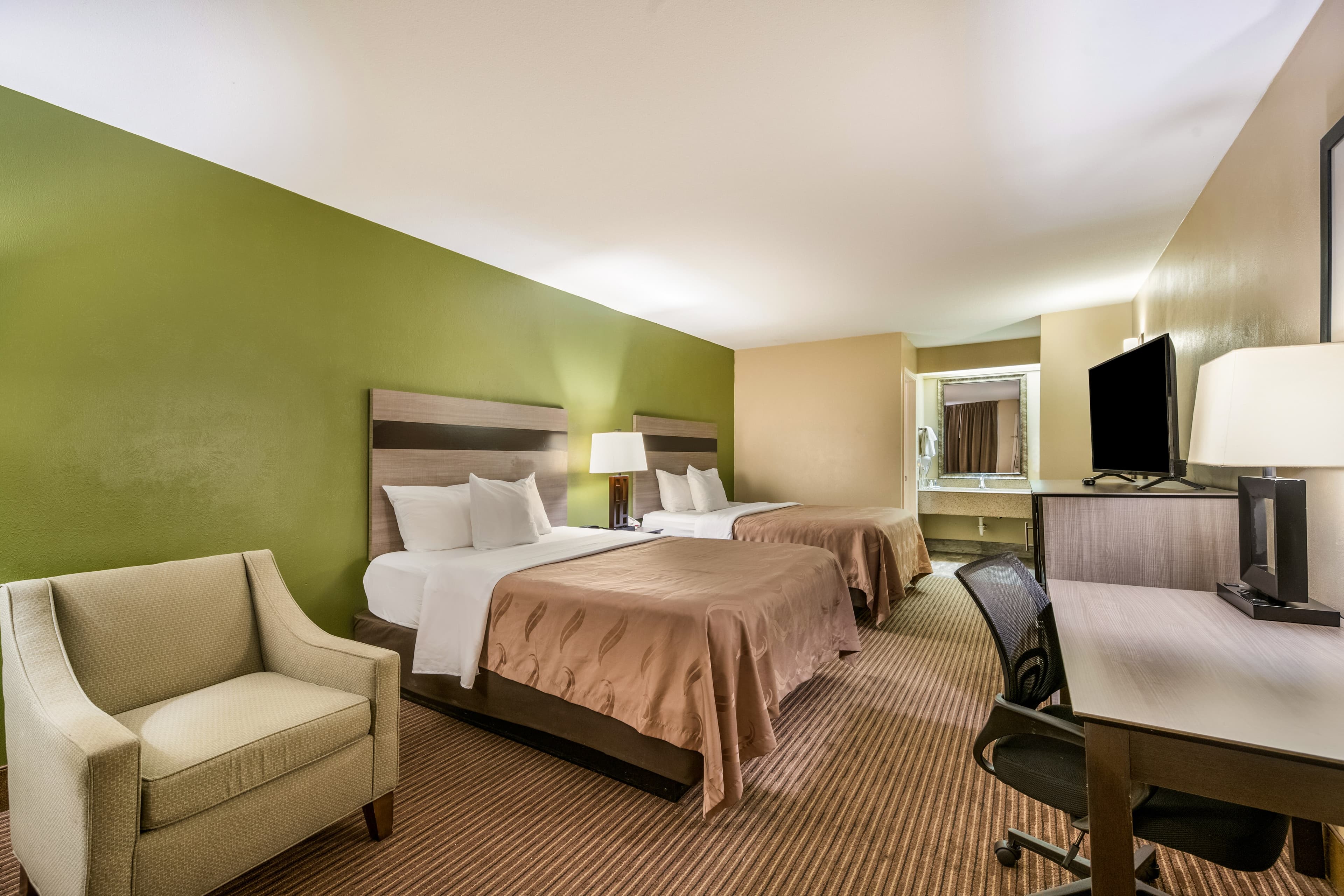 Quality Inn & Suites Garland - East Dallas - Image 3