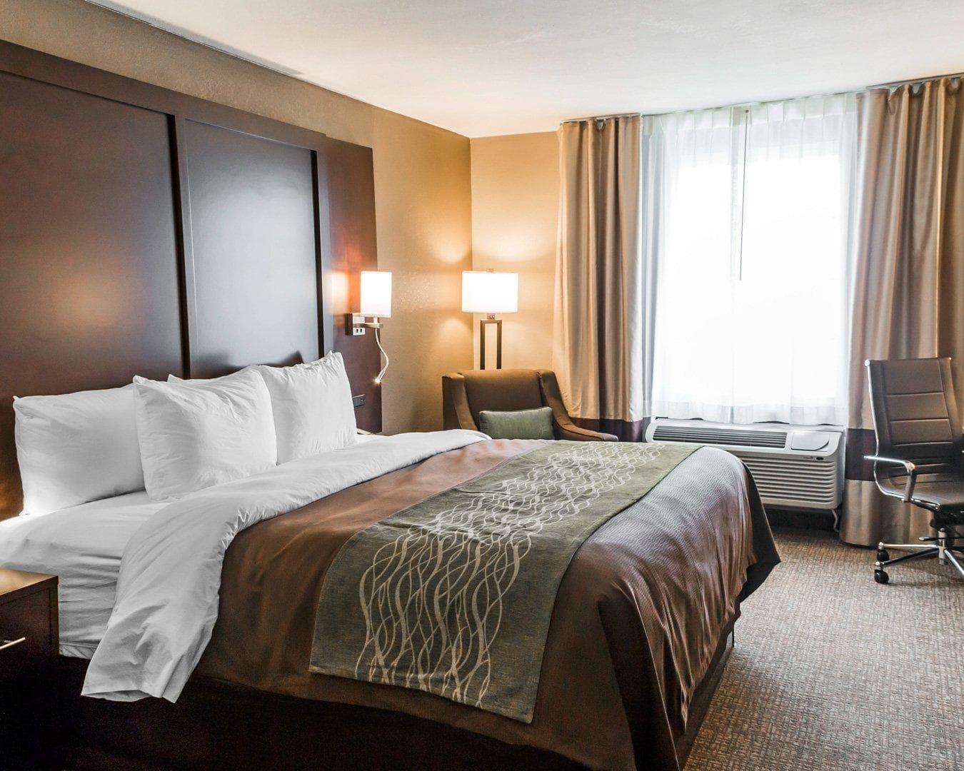 Comfort Inn & Suites Pharr - McAllen - Image 2