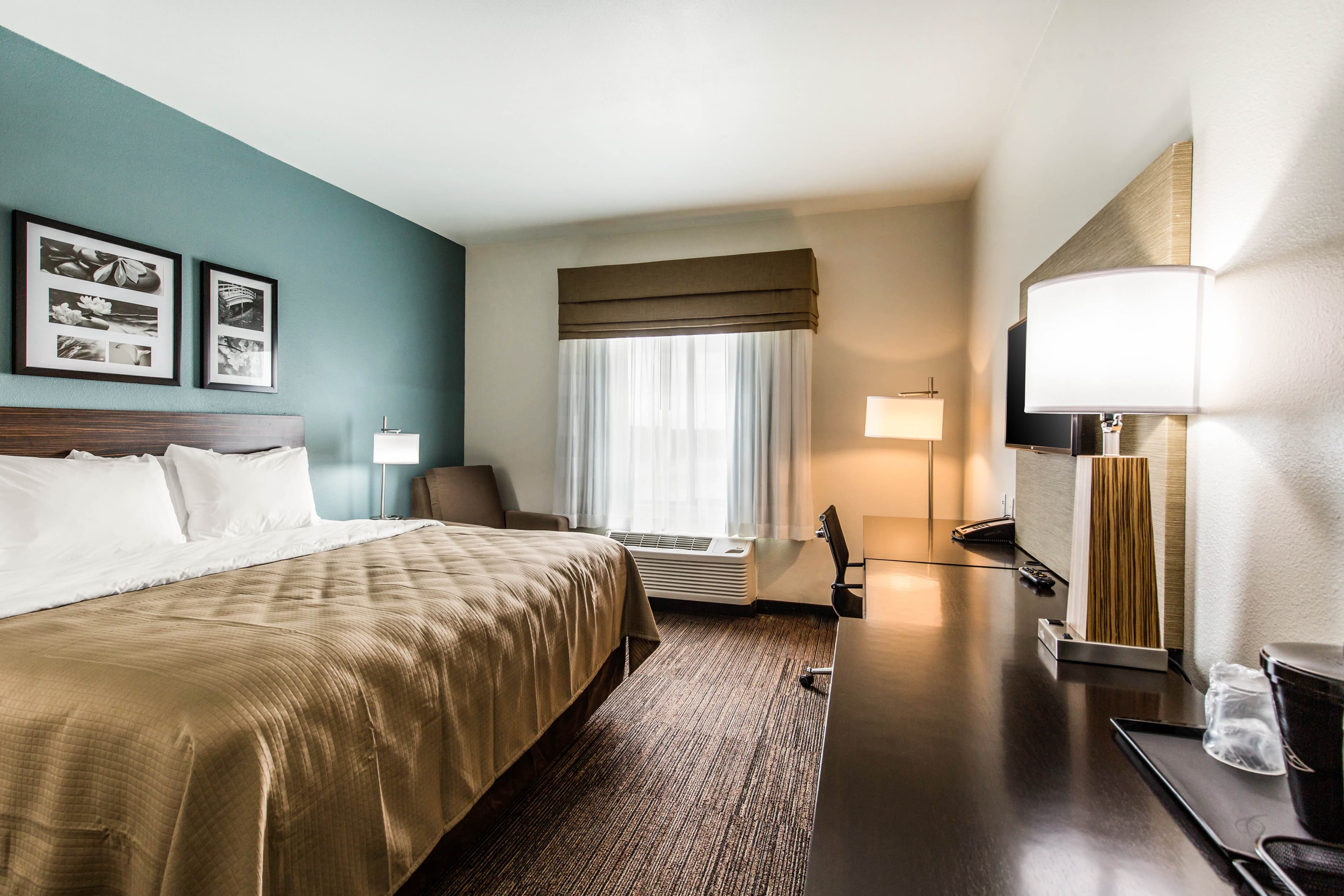 Sleep Inn & Suites Bryan - College Station - Image 3