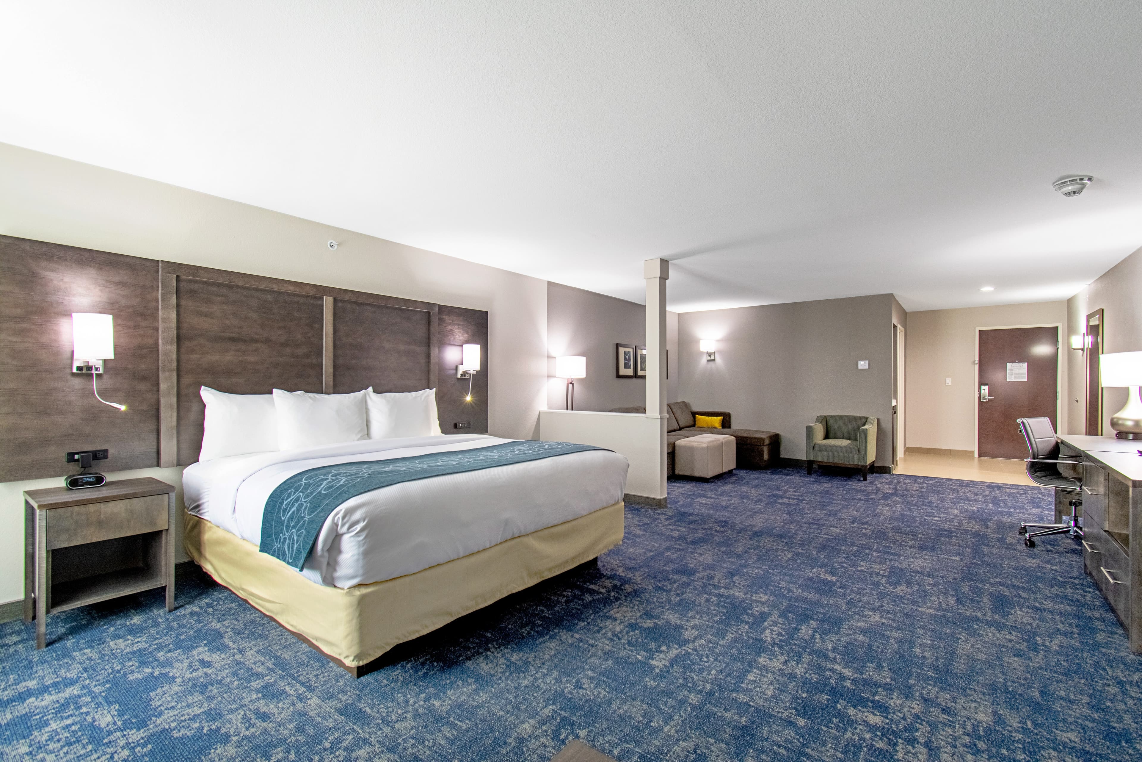 Comfort Suites Humble Houston IAH - Image 1