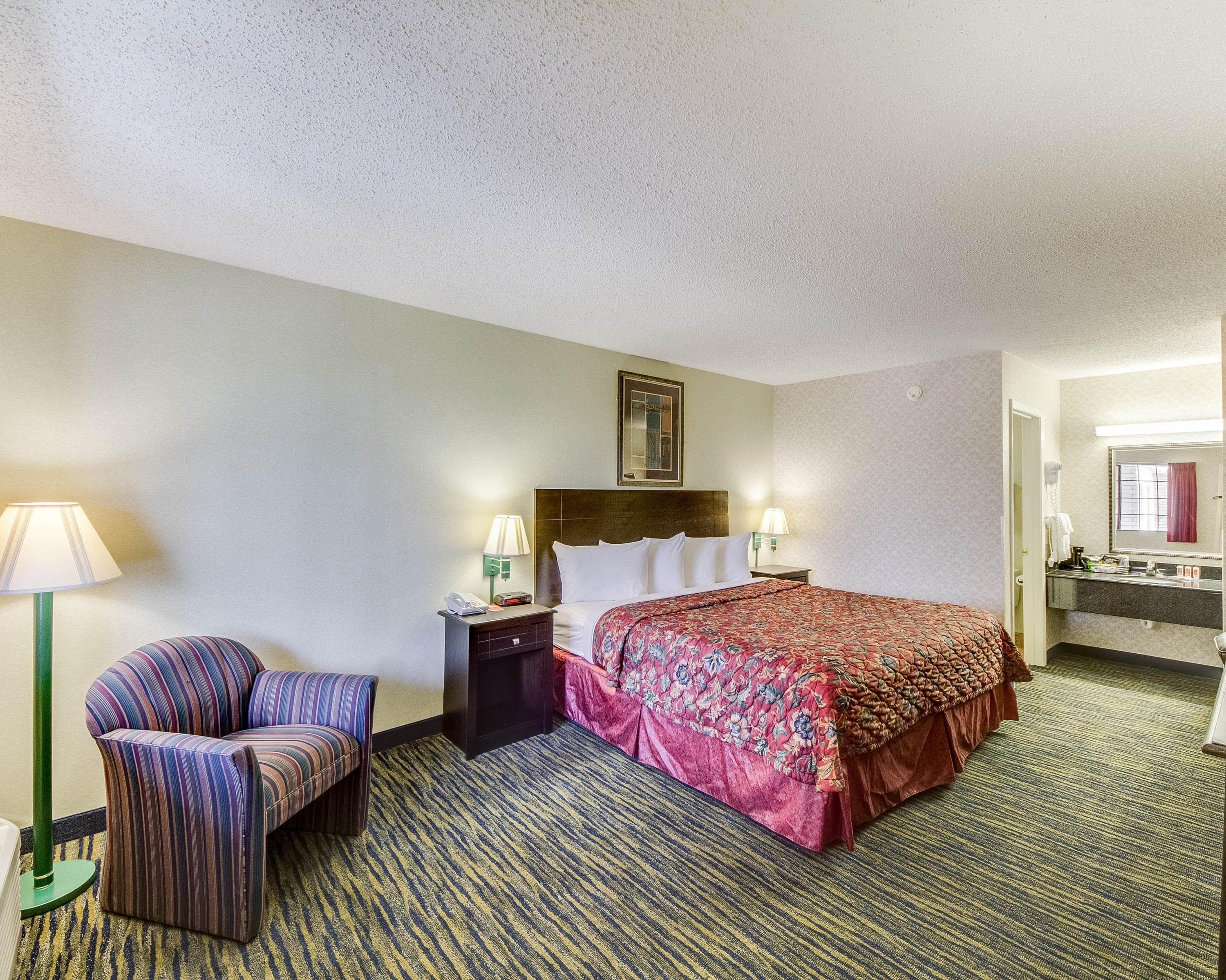 Econo Lodge Falfurrias Hwy 281 - Image 2