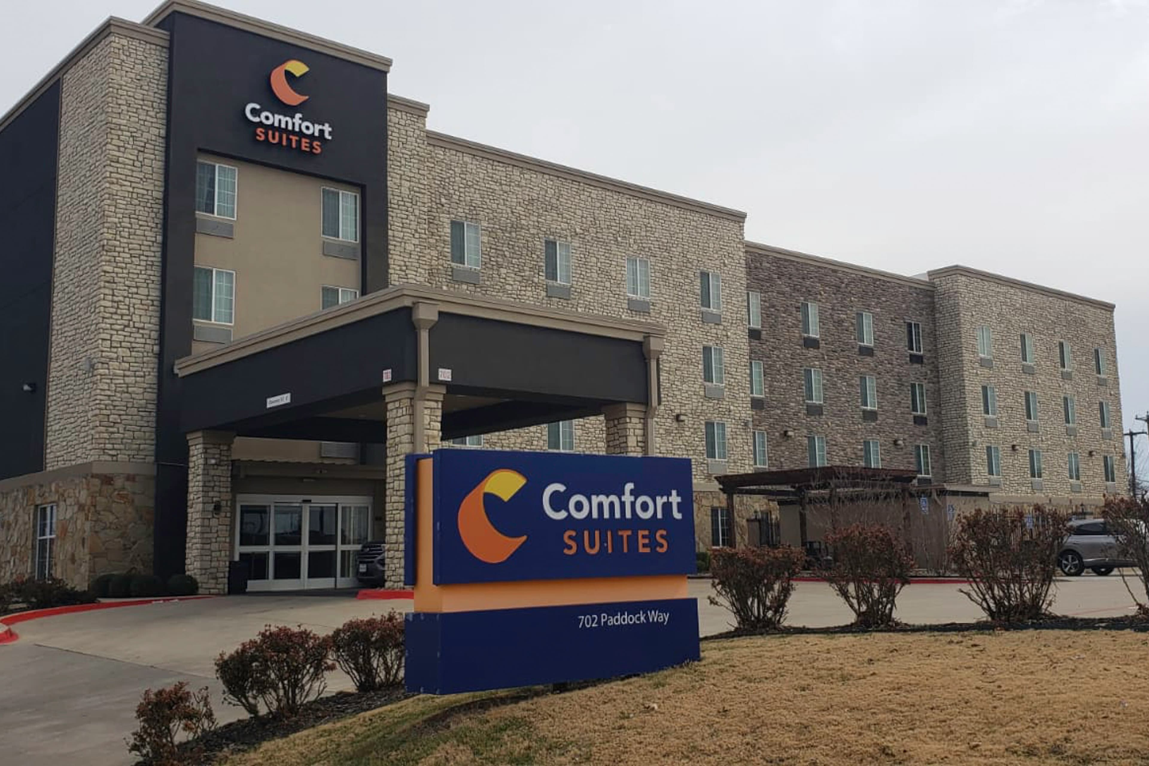 Comfort Suites Grand Prairie - Arlington North - Image 1