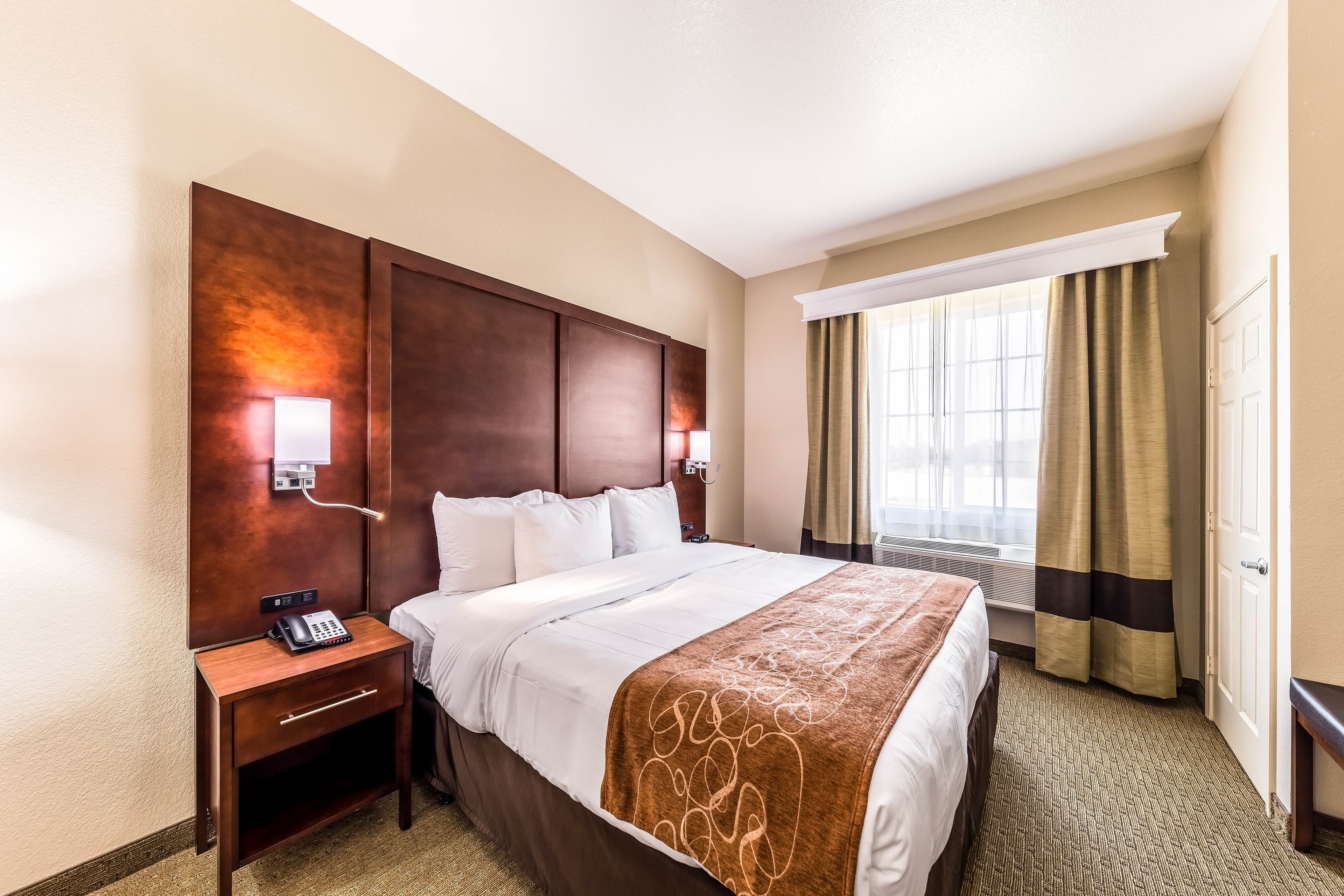 Comfort Suites Grand Prairie - Arlington North — 7